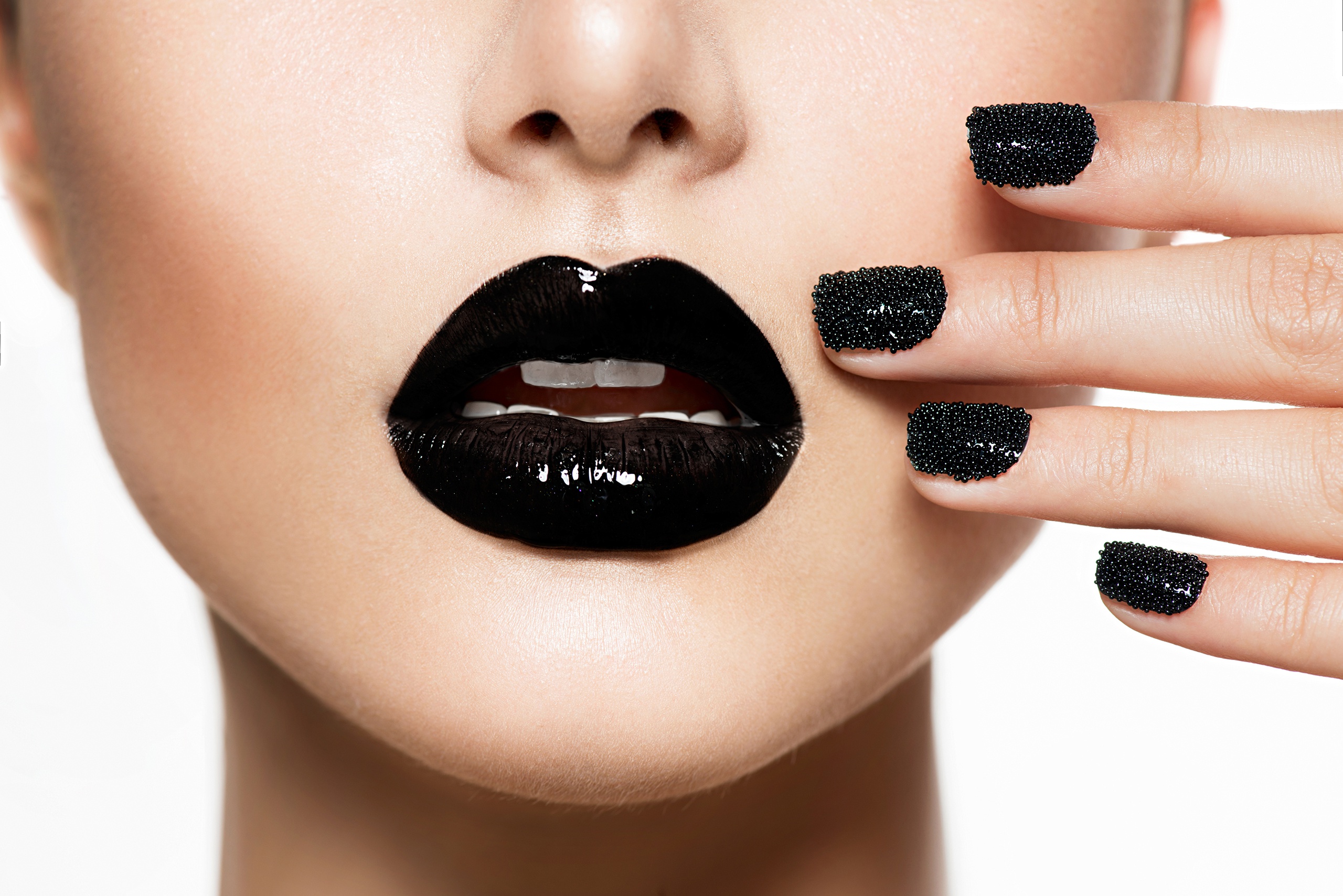People 2560x1709 makeup women model face painted nails juicy lips