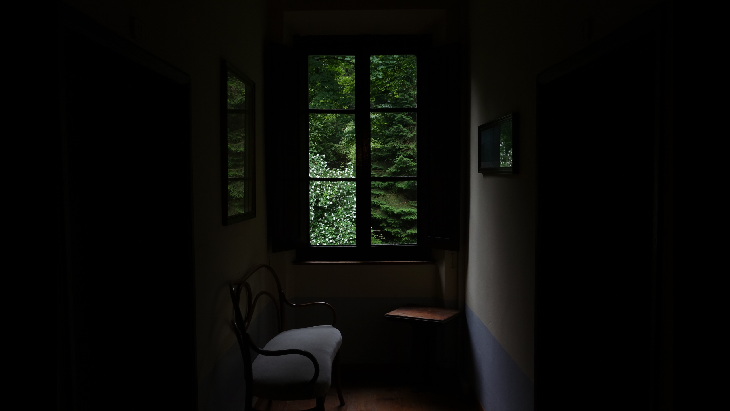 General 2560x1440 dark window room indoors interior