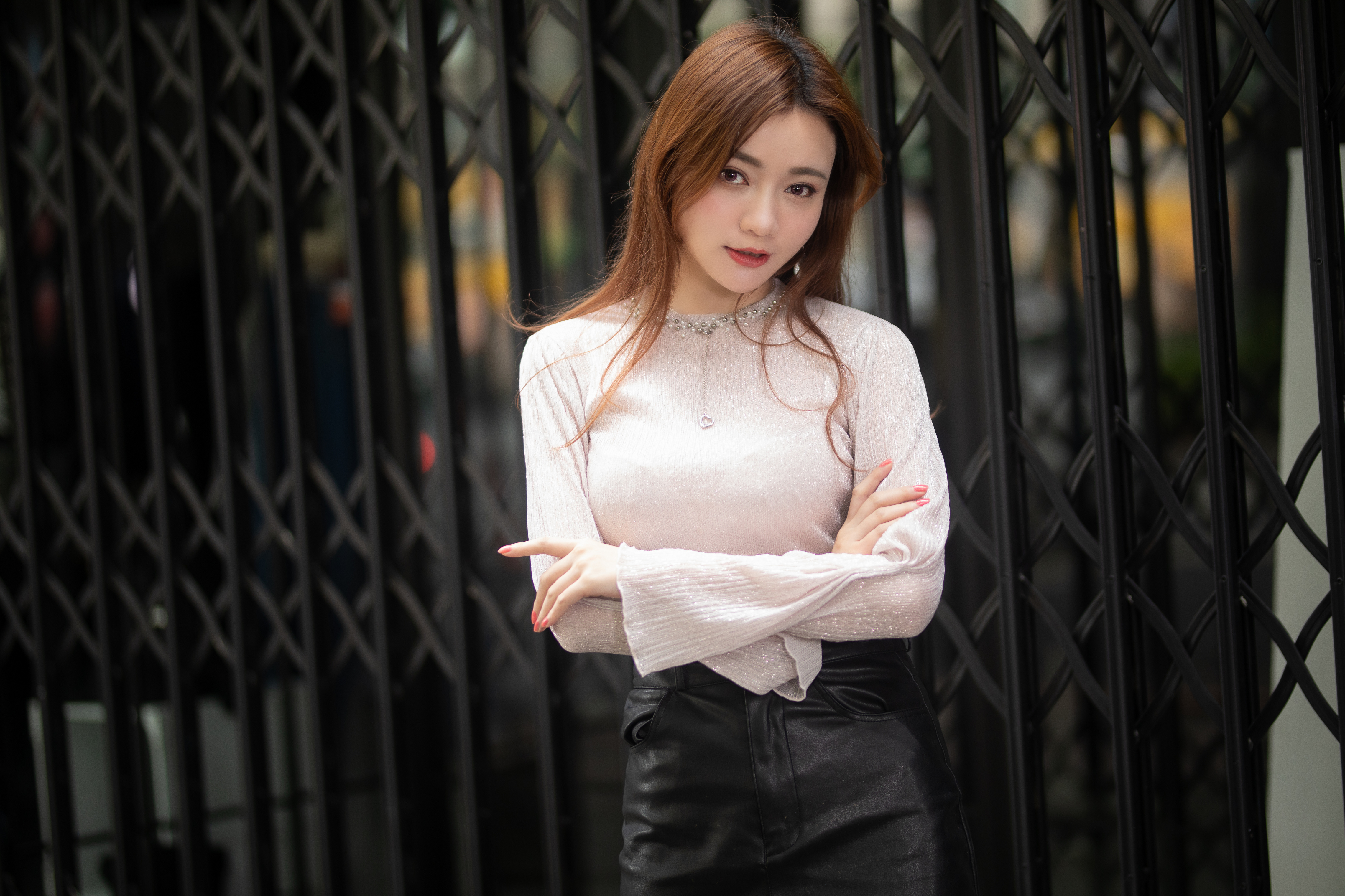 People 4562x3041 Asian women model long hair brunette leather pants  white blouse pearl necklace earring looking at viewer fence