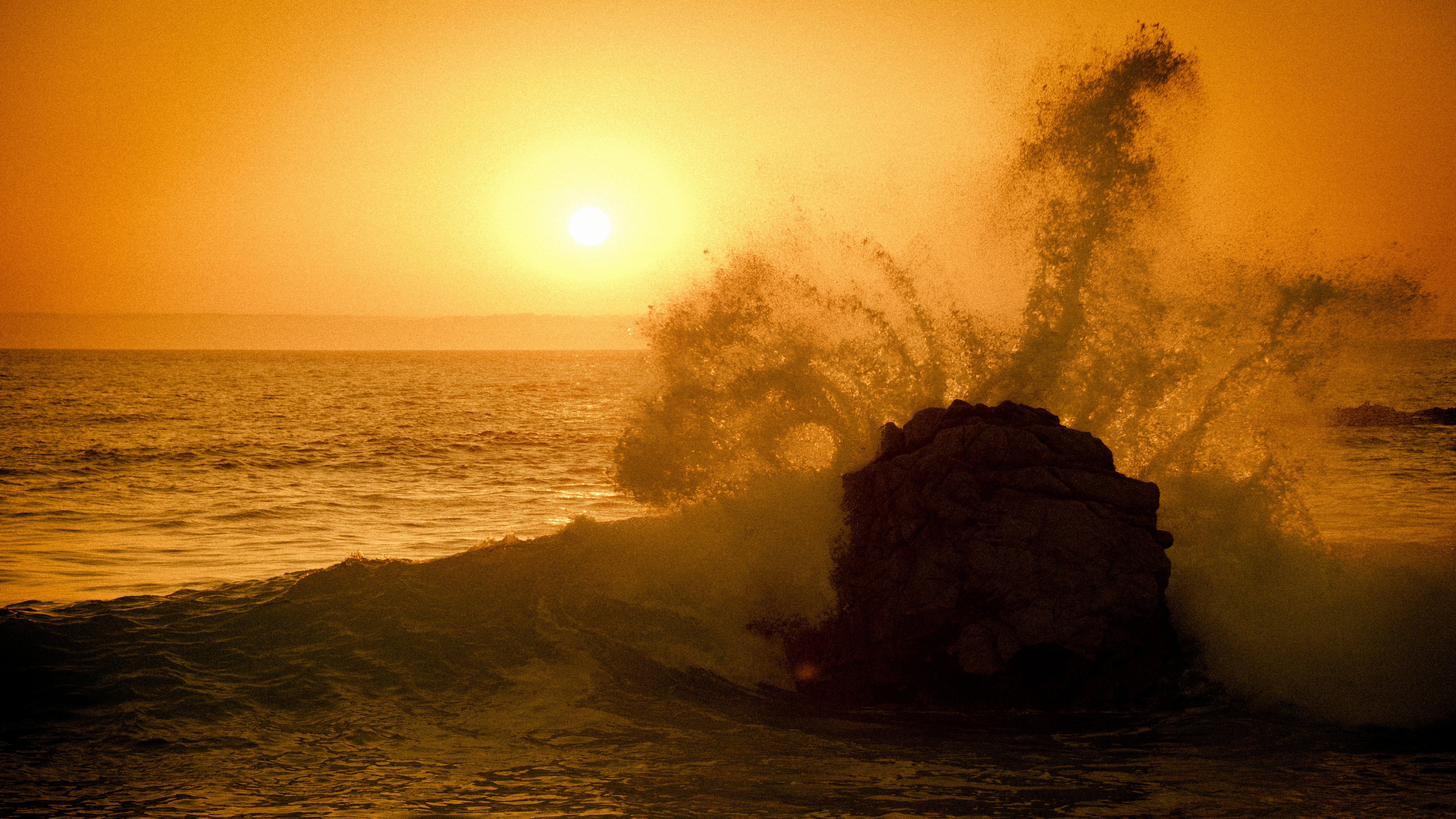 General 3840x2160 landscape 4K sunset water rocks waves Big Sur California nature water splash low light
