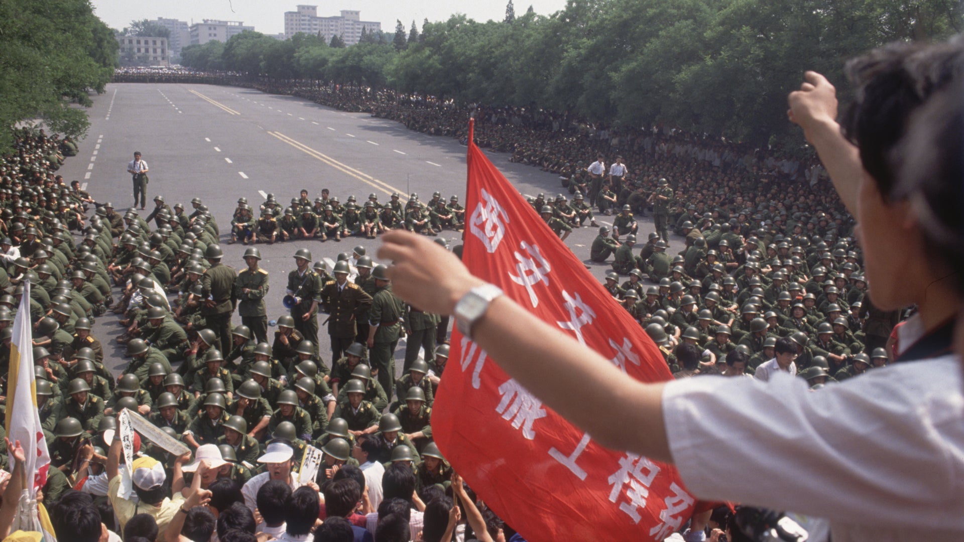 People 1920x1080 Beijing China people freedom Tiananmen Square crowds protestors group of people 1989 (year) Chinese Army soldier flag sitting