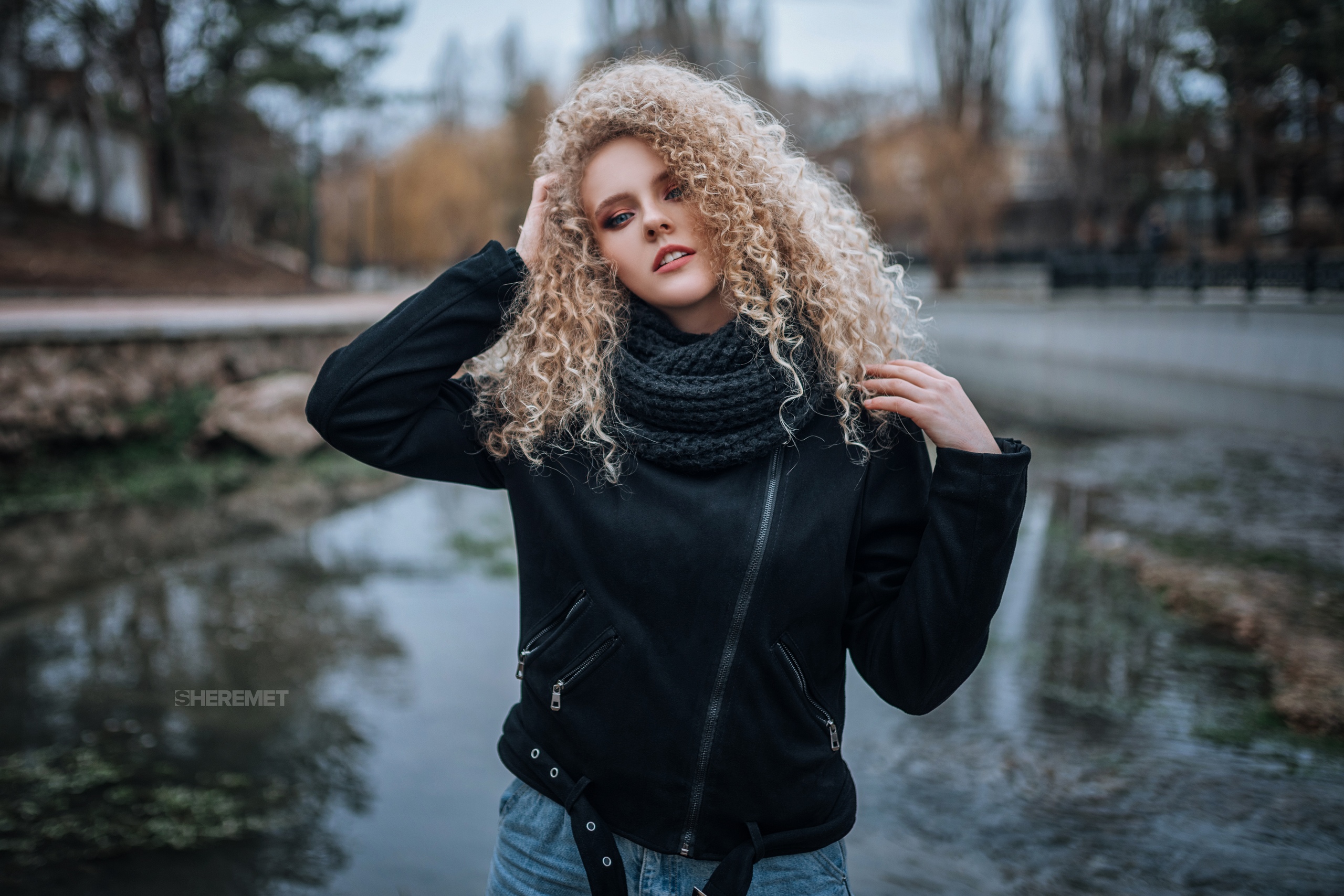 People 2560x1708 Ivan Sheremet blonde model women women outdoors winter curly hair jacket scarf jeans lake trees blue eyes
