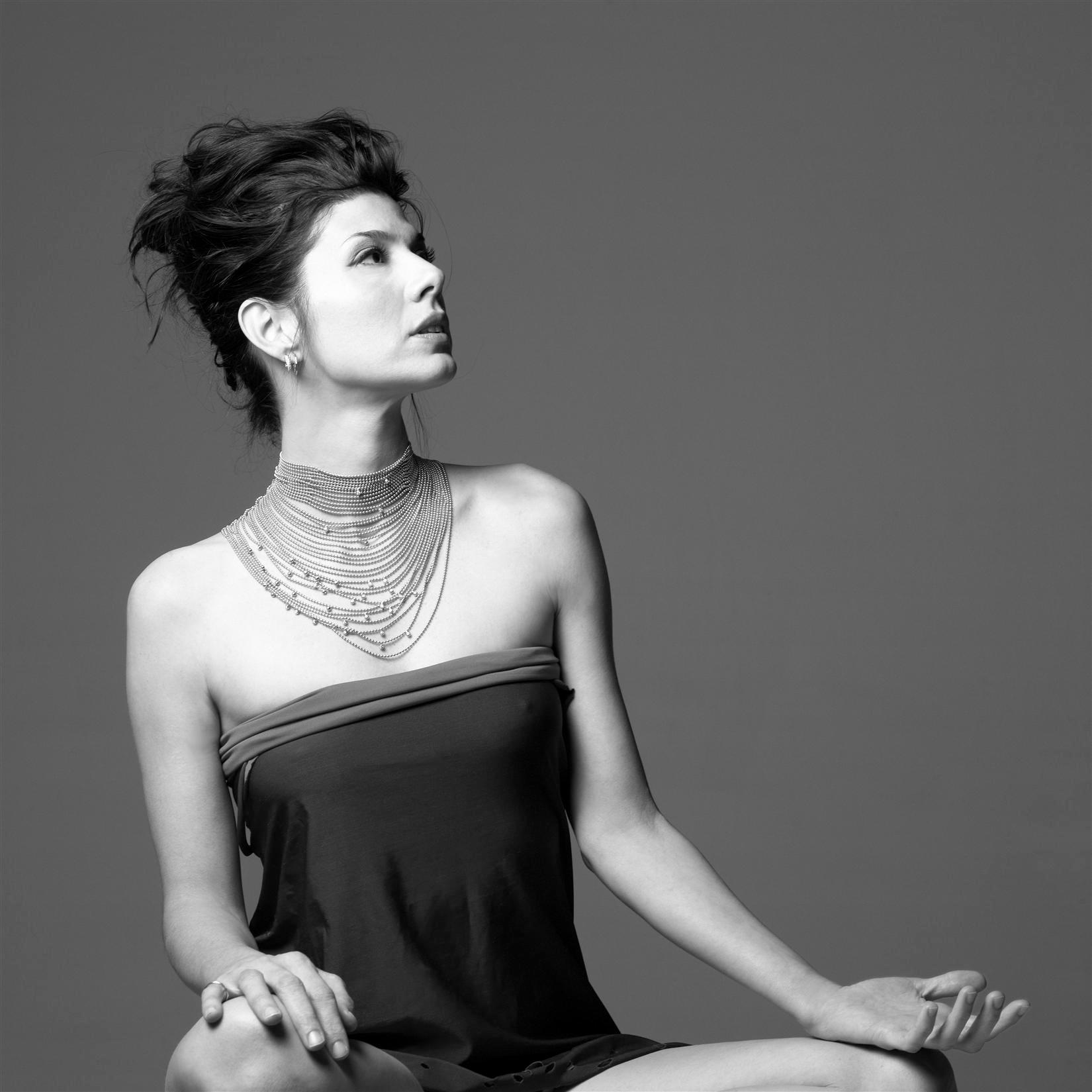 People 1650x1649 Marisa Tomei actress women monochrome looking into the distance necklace simple background nipples through clothing bare shoulders