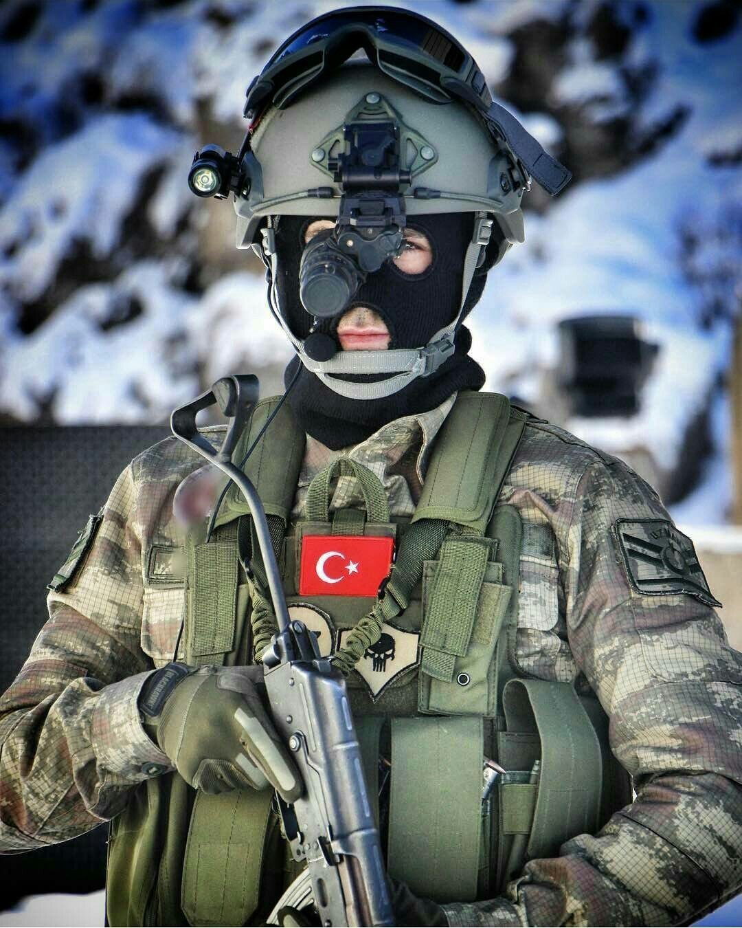 People 1080x1350 soldier Turkish Armed Forces military weapon