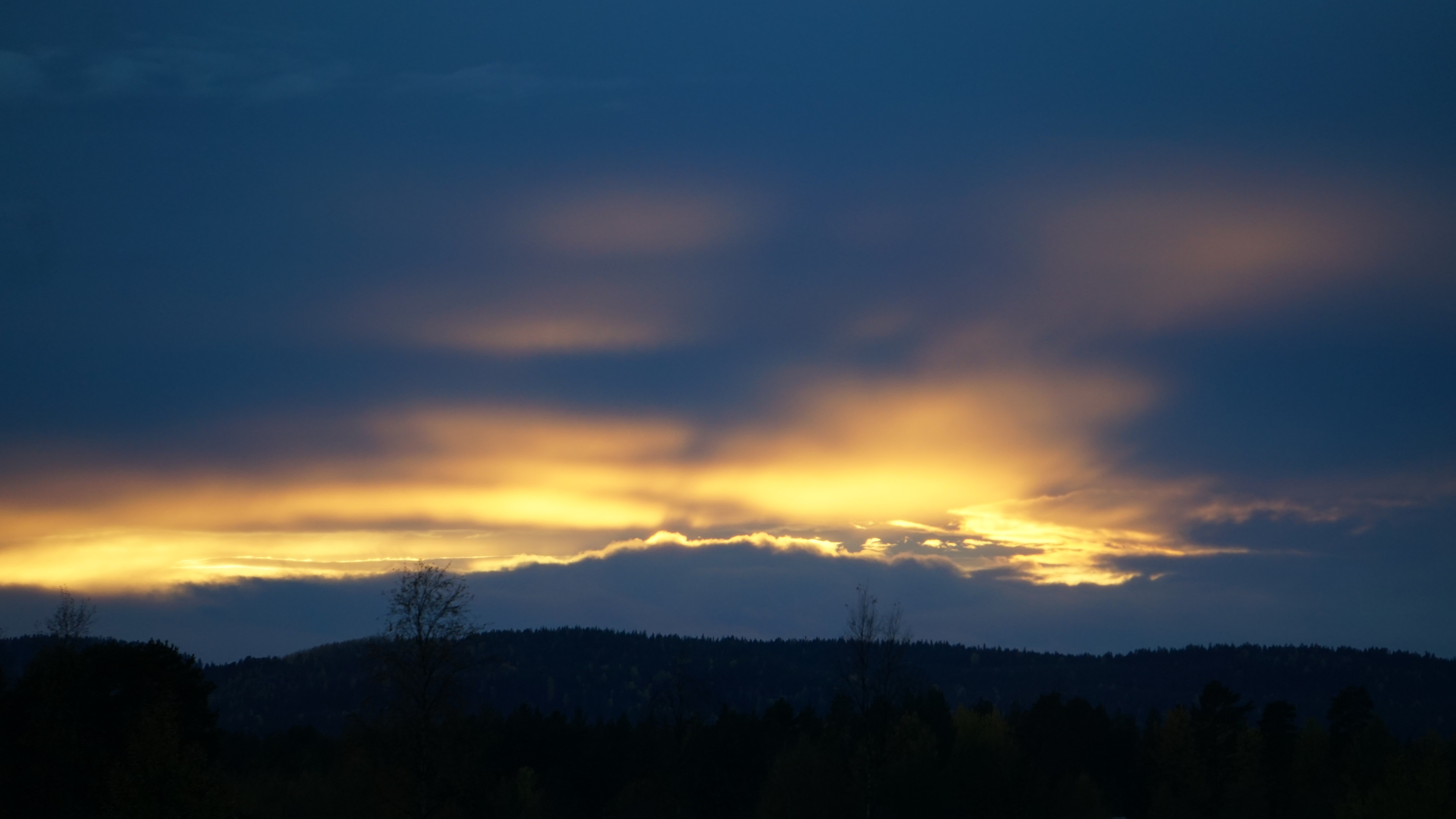 General 6000x3376 Sweden clouds evening