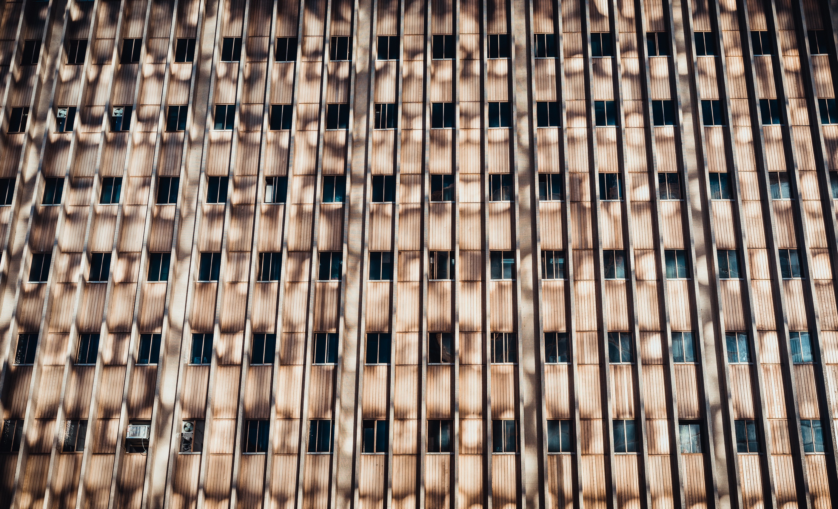 General 2808x1707 building architecture texture window lines brown beige