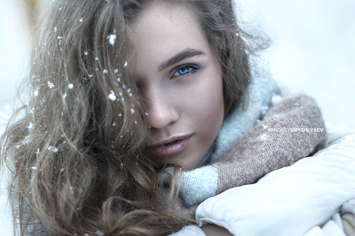People 1500x1000 women face portrait blue eyes snow scarf
