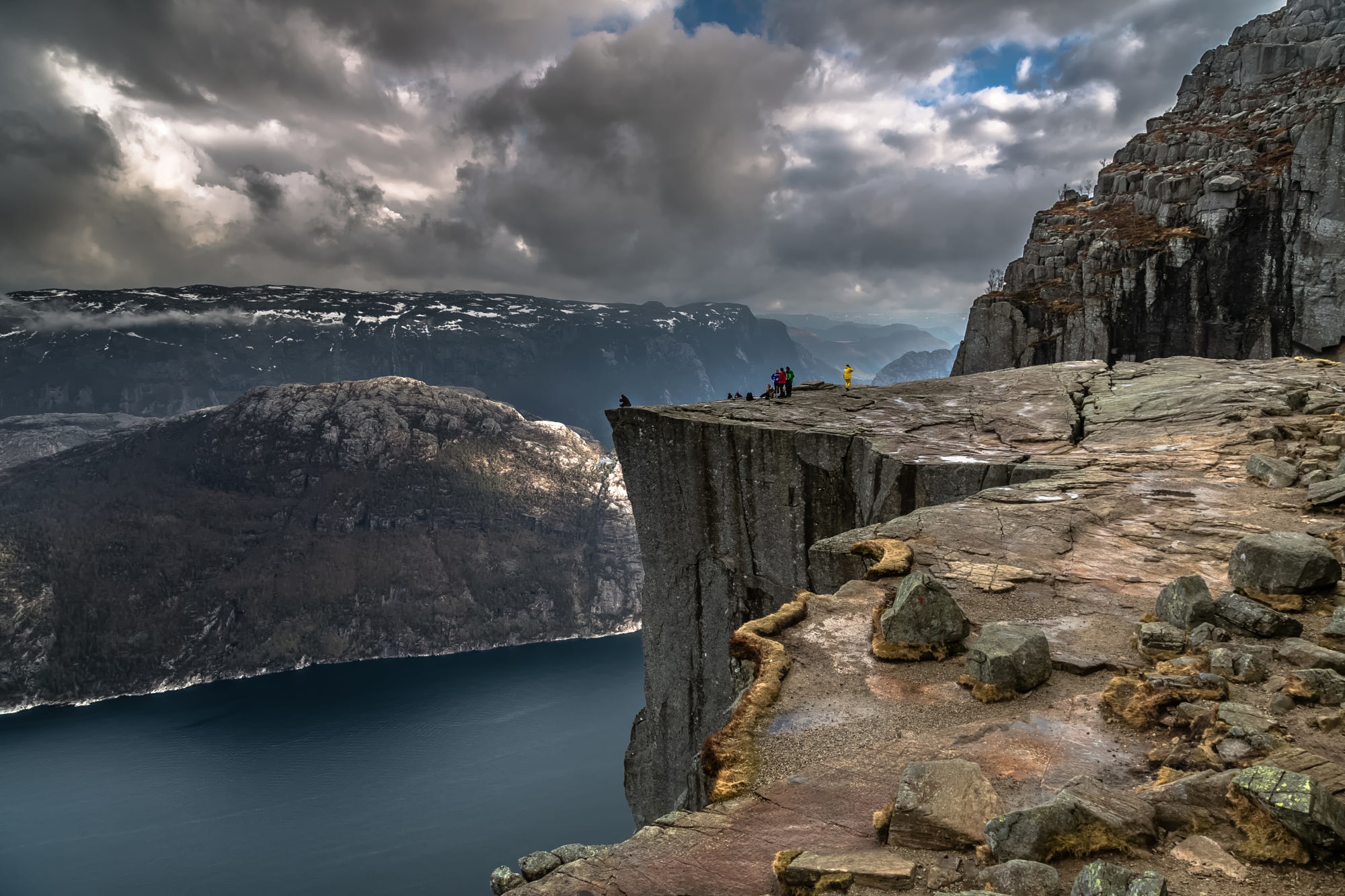 General 2000x1333 nature mountains landscape Norway cliff rocks gray Preikestolen