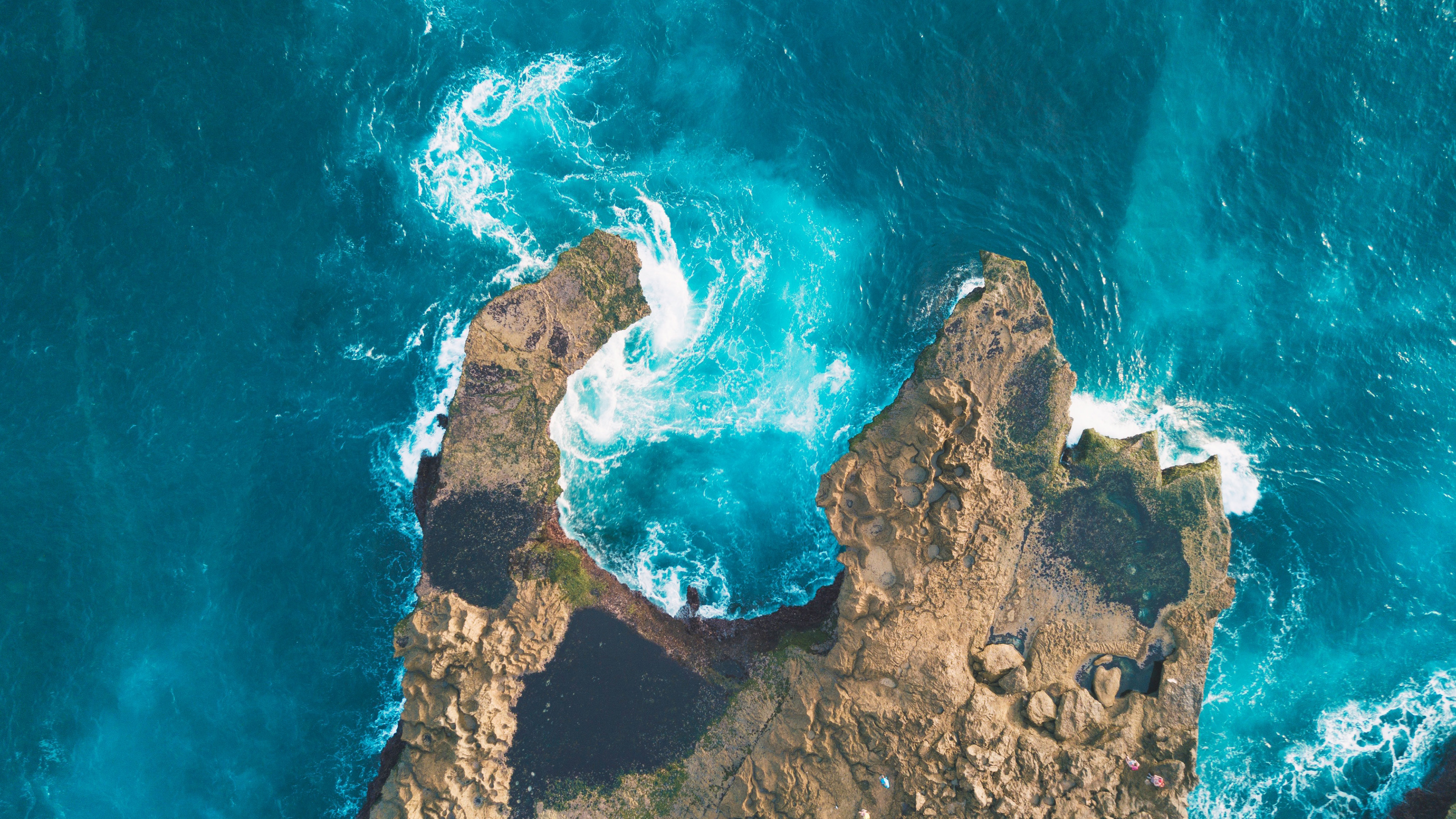 General 3840x2160 landscape aerial view sea water coast rocks cyan waves