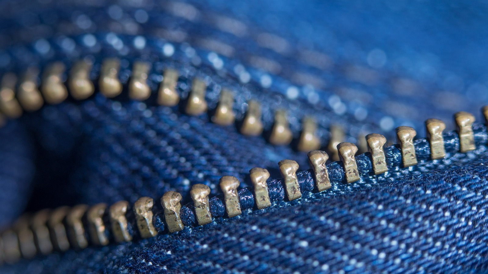 General 1600x900 photography depth of field macro zipper jeans blue