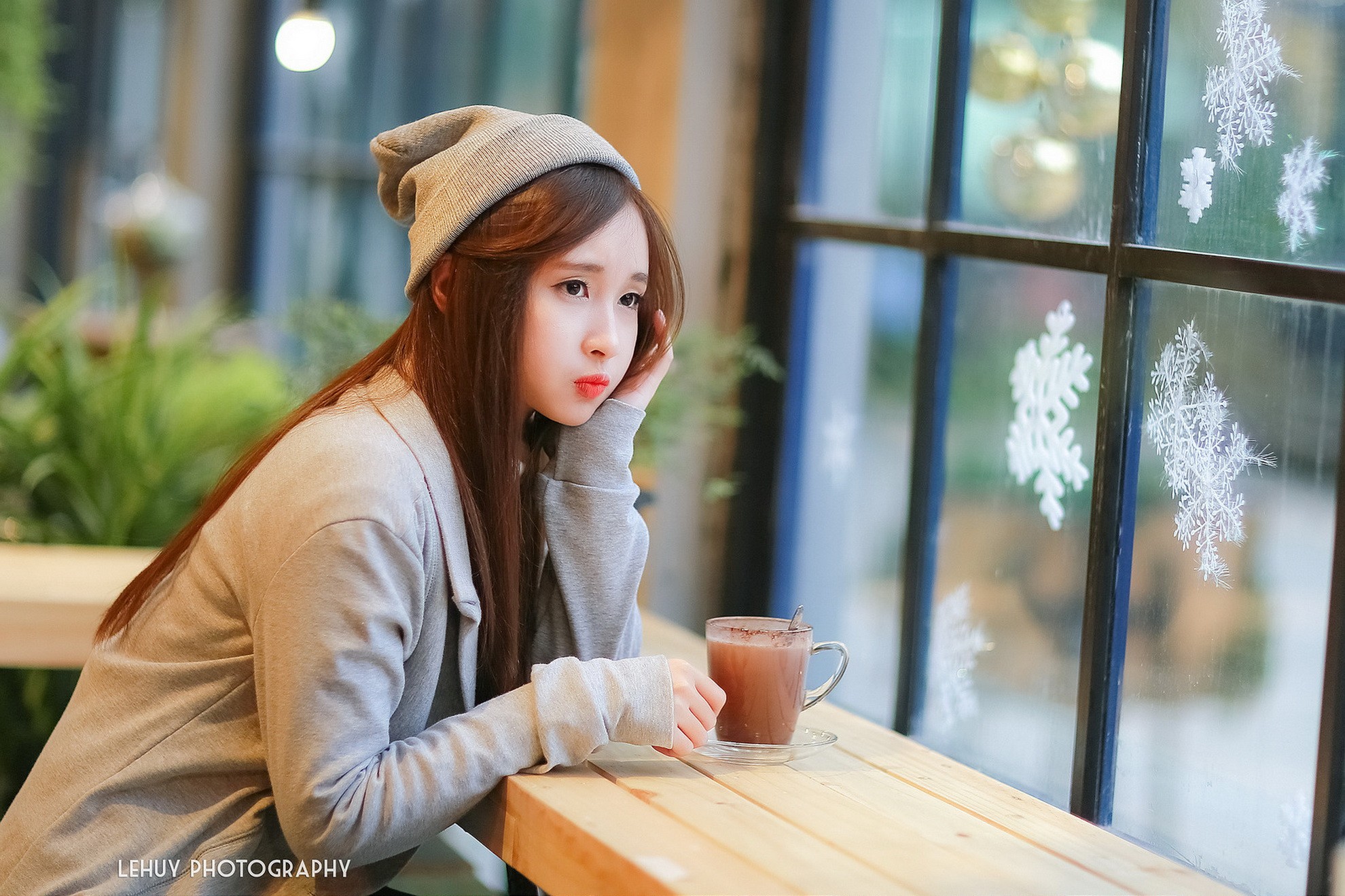 People 1980x1319 model women indoors redhead window hat Chinese woolly hat women with hats Lehuy Photography coffee red lipstick long hair dyed hair looking out window sitting dark eyes Chinese women women Asian