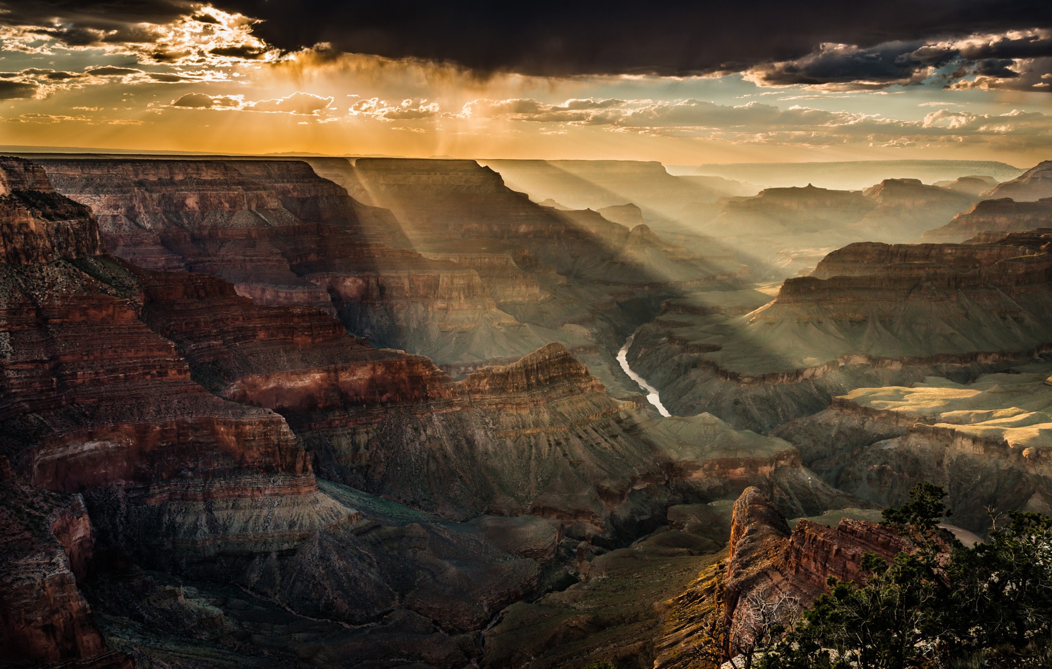 General 2048x1304 landscape Grand Canyon nature USA rocks rock formation sunlight sun rays
