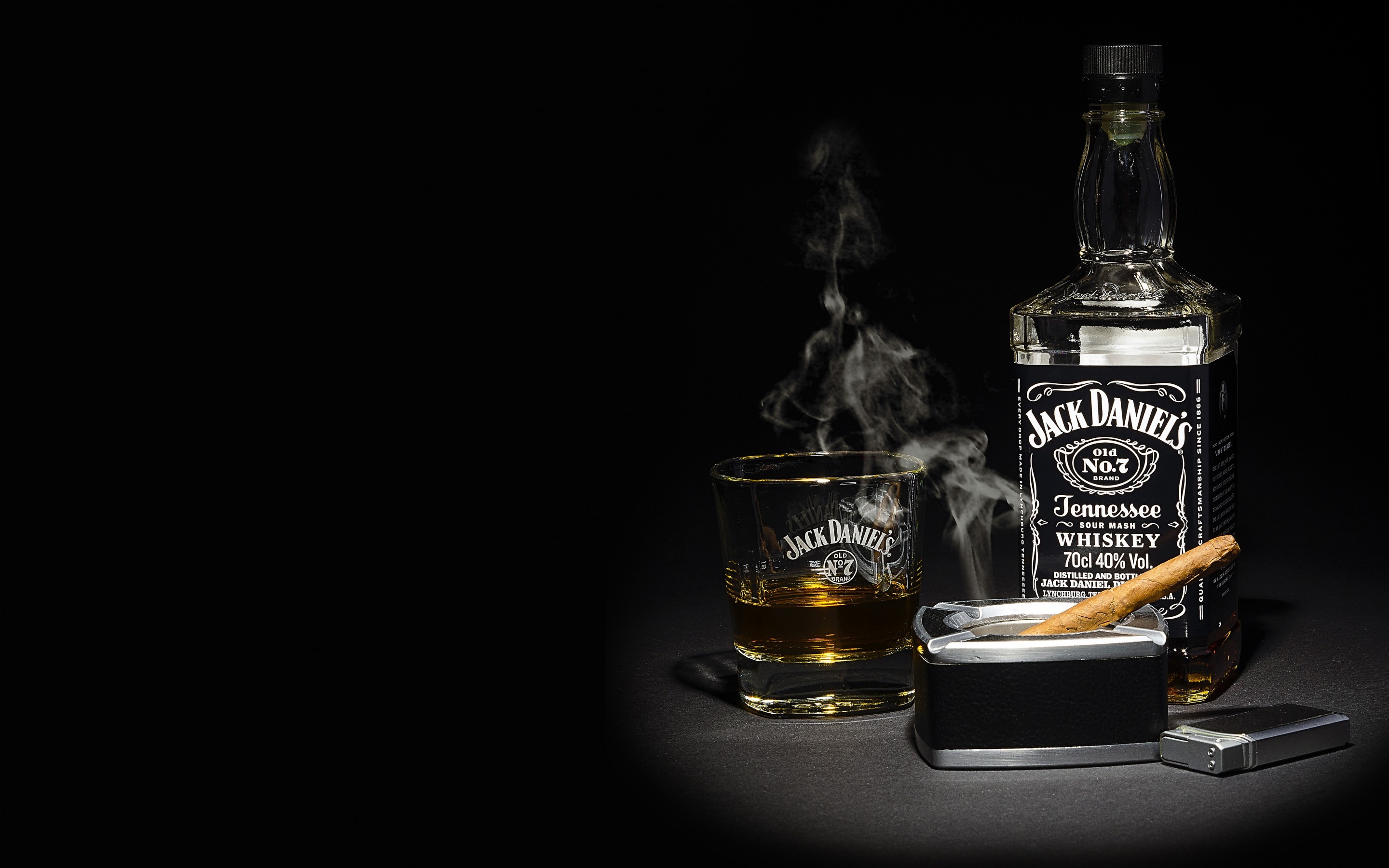 General 2880x1800 drink Jack Daniel's whiskey cigars still life black background drinking glass brand smoke lighter logo numbers low light simple background