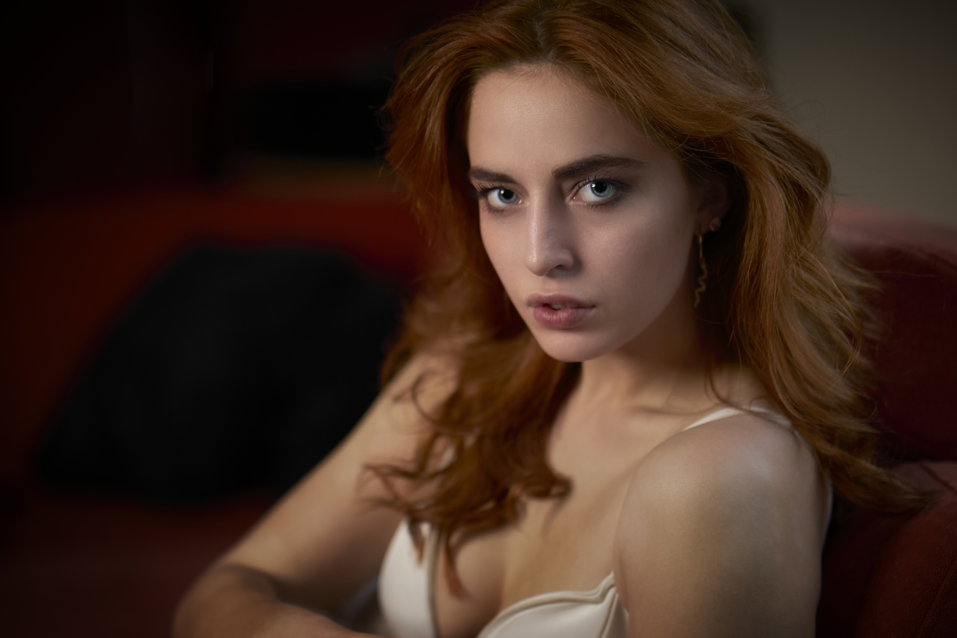 People 1920x1280 women model redhead long hair wavy hair portrait gray eyes face cleavage dress closeup depth of field couch looking at viewer indoors women indoors Martin Fuhrmann