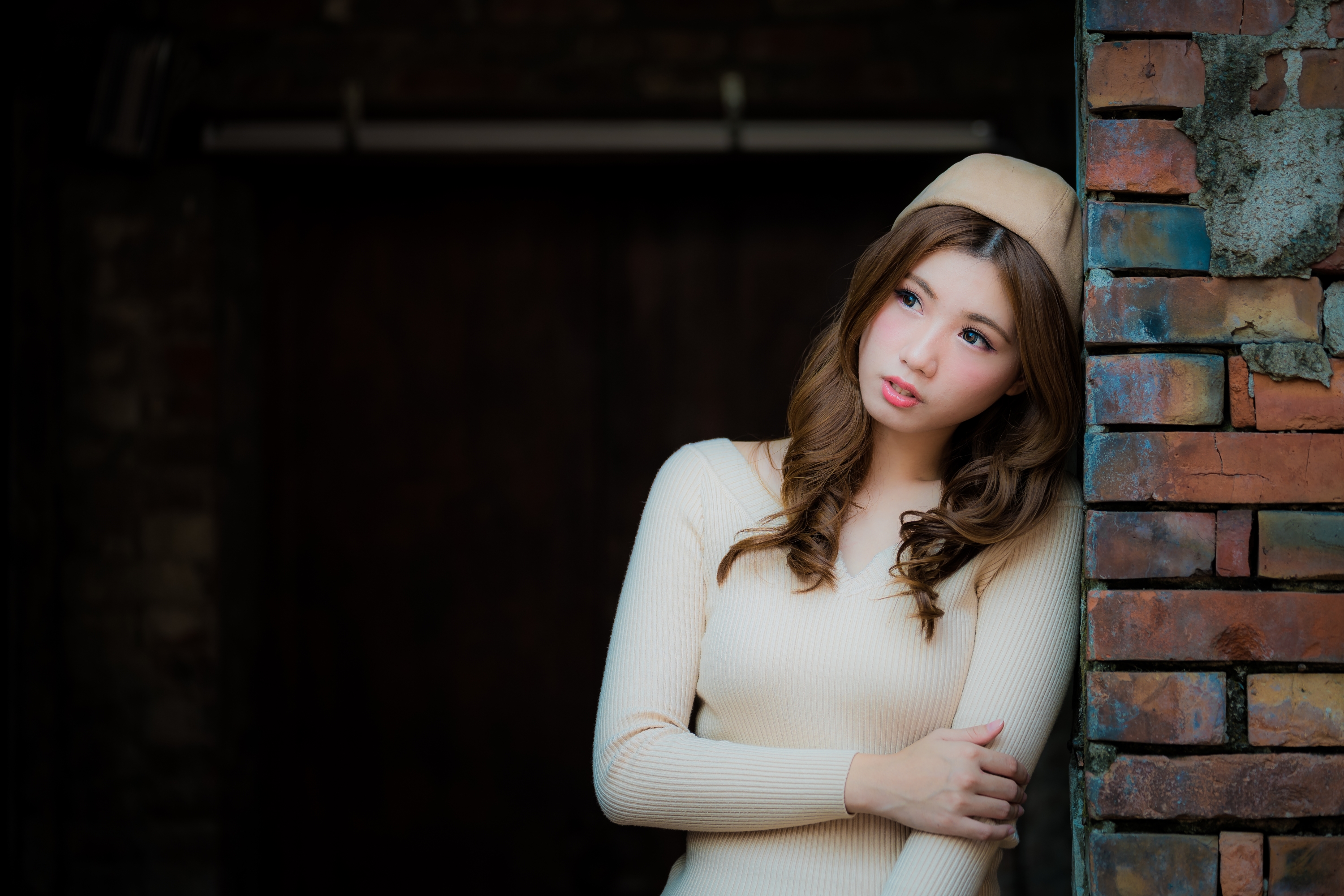 People 3000x2001 Asian women brunette berets women outdoors model looking into the distance sweater contact lenses arms crossed portrait