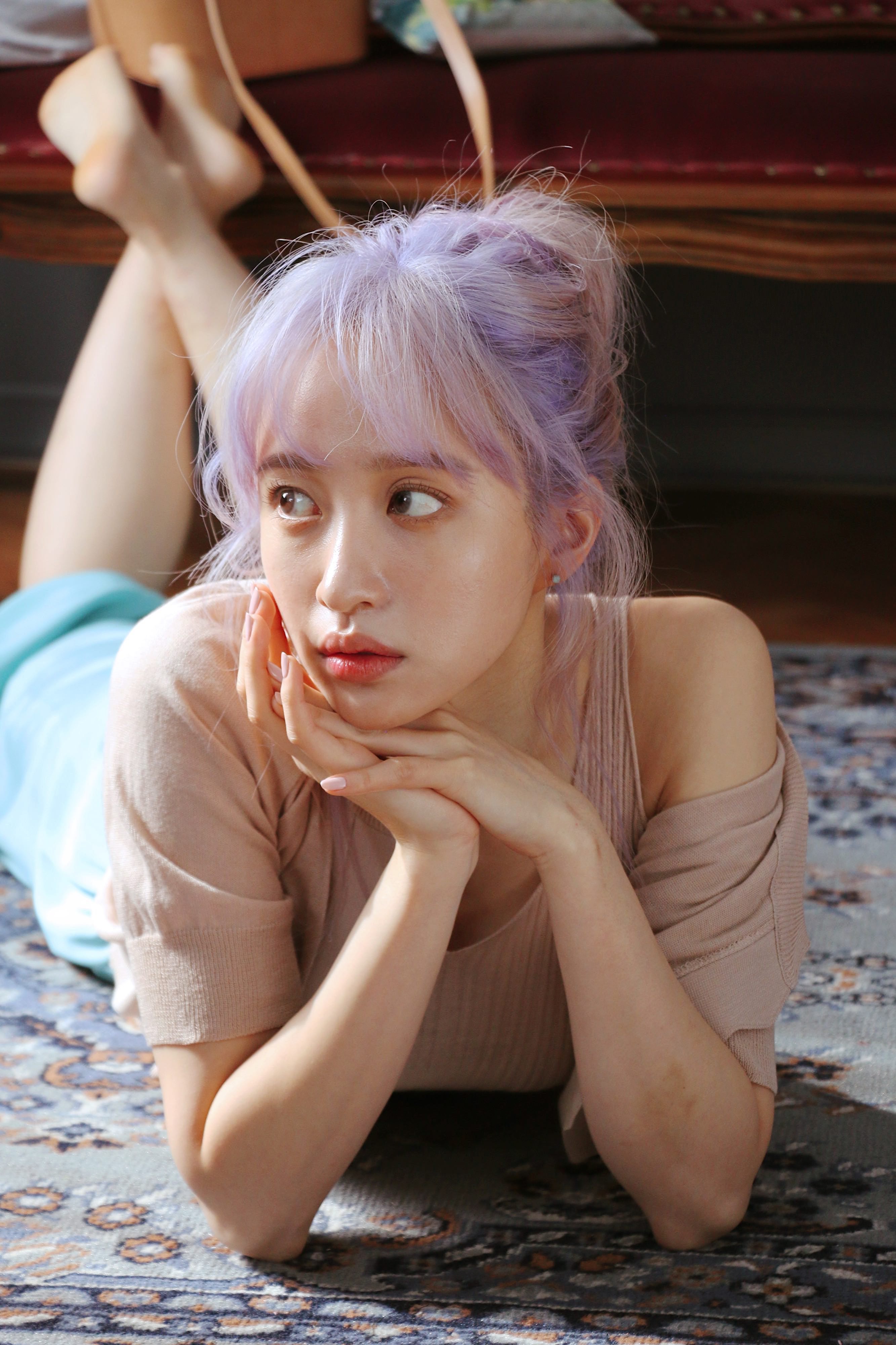 People 2666x4000 Hani EXID K-pop barefoot feet in the air dyed hair bare shoulders women