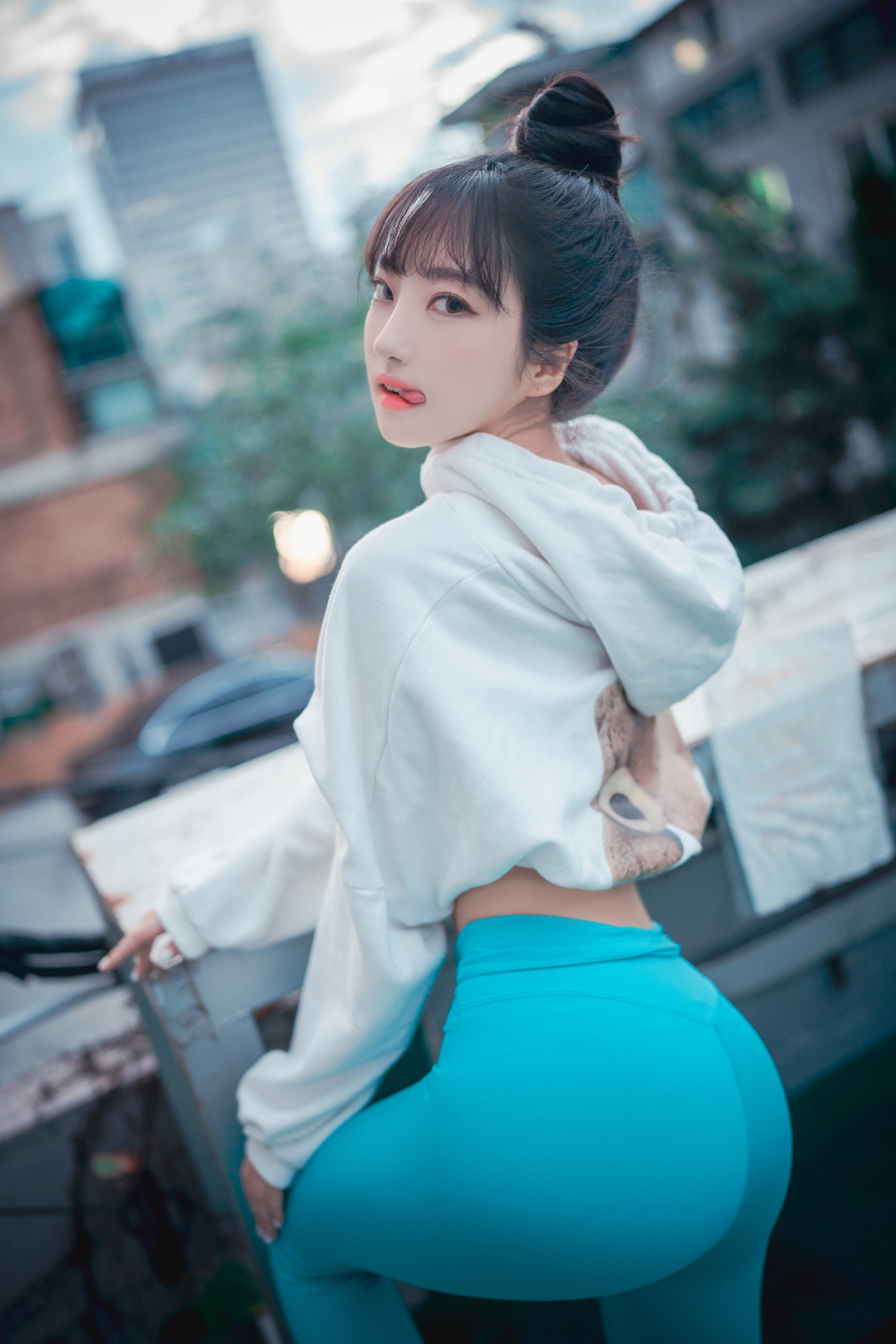People 2064x3096 women model Asian sportswear sweatshirts yoga pants leggings outdoors tongue out Ha Nari DJAWA