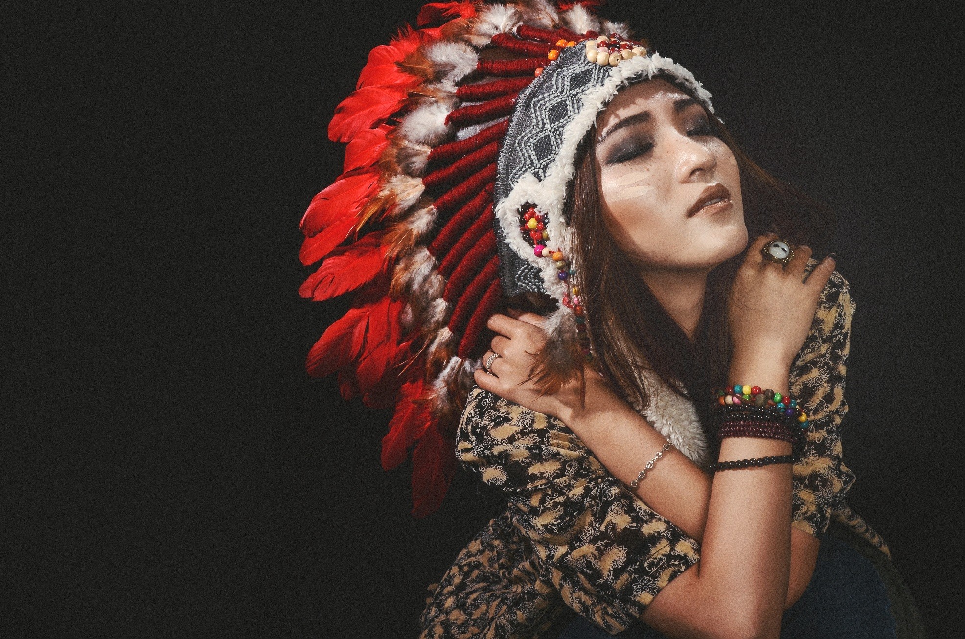 People 1972x1306 women feathers closed eyes Asian headdress Native American clothing