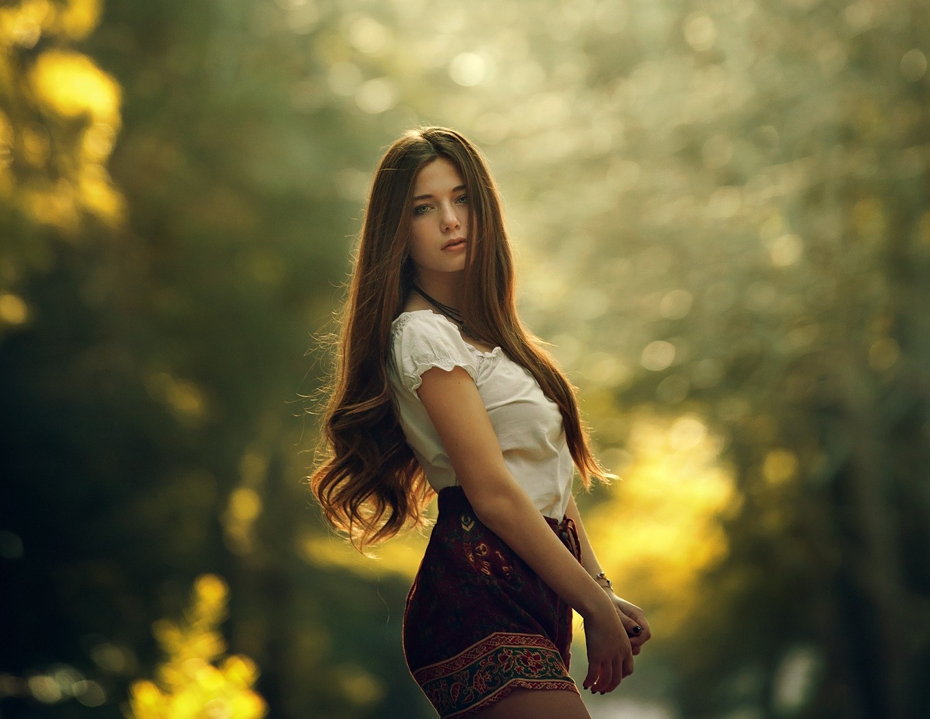 People 1358x1050 photography brunette women model looking at viewer bokeh white tops women outdoors outdoors green background face standing blouses Luis Valadares
