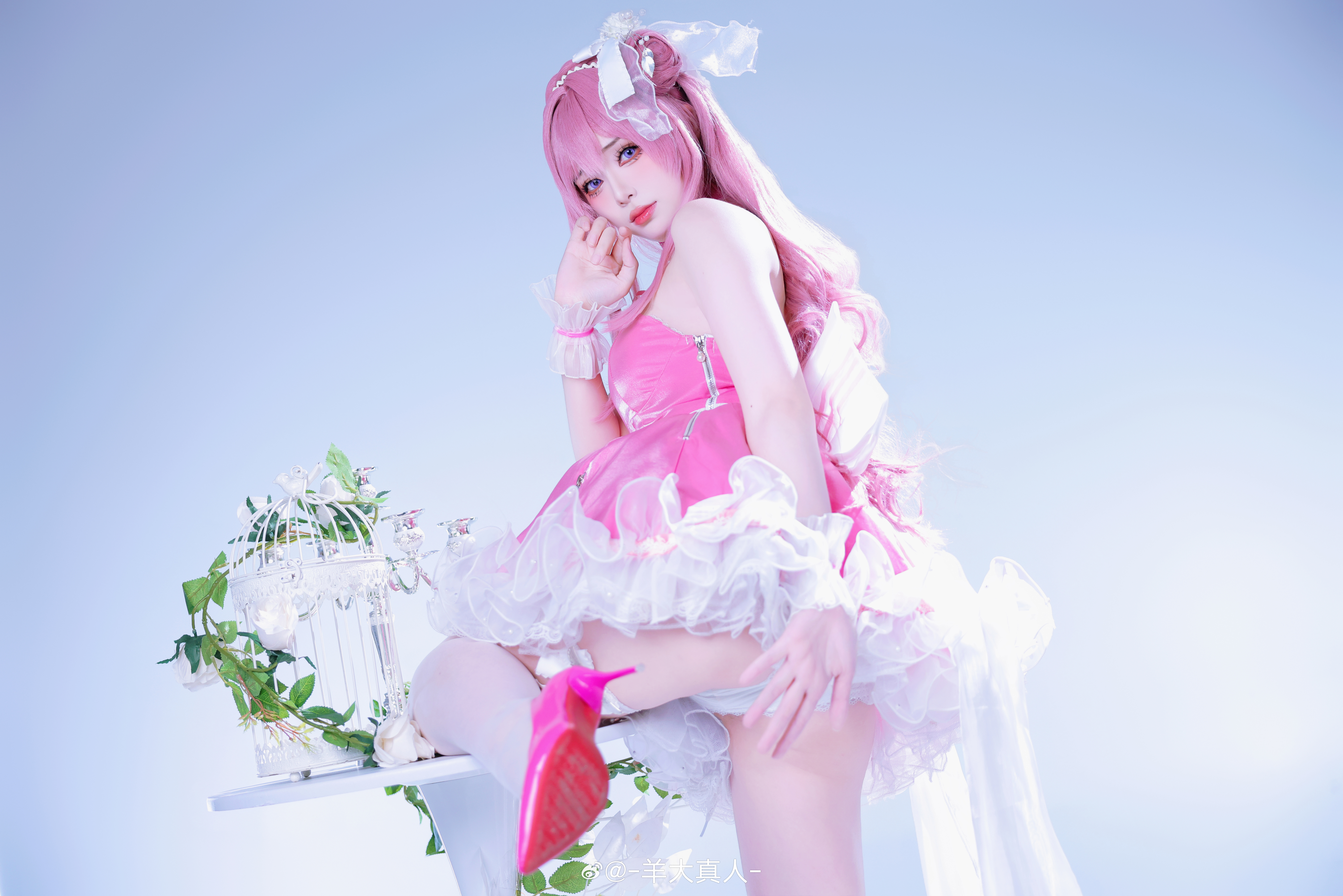 People 8192x5464 cosplay women Asian Miami0227 looking at viewer shoe sole simple background frills closed mouth long hair juicy lips wrist cuffs cages upskirt table watermarked Weibo pink hair purple eyes heels