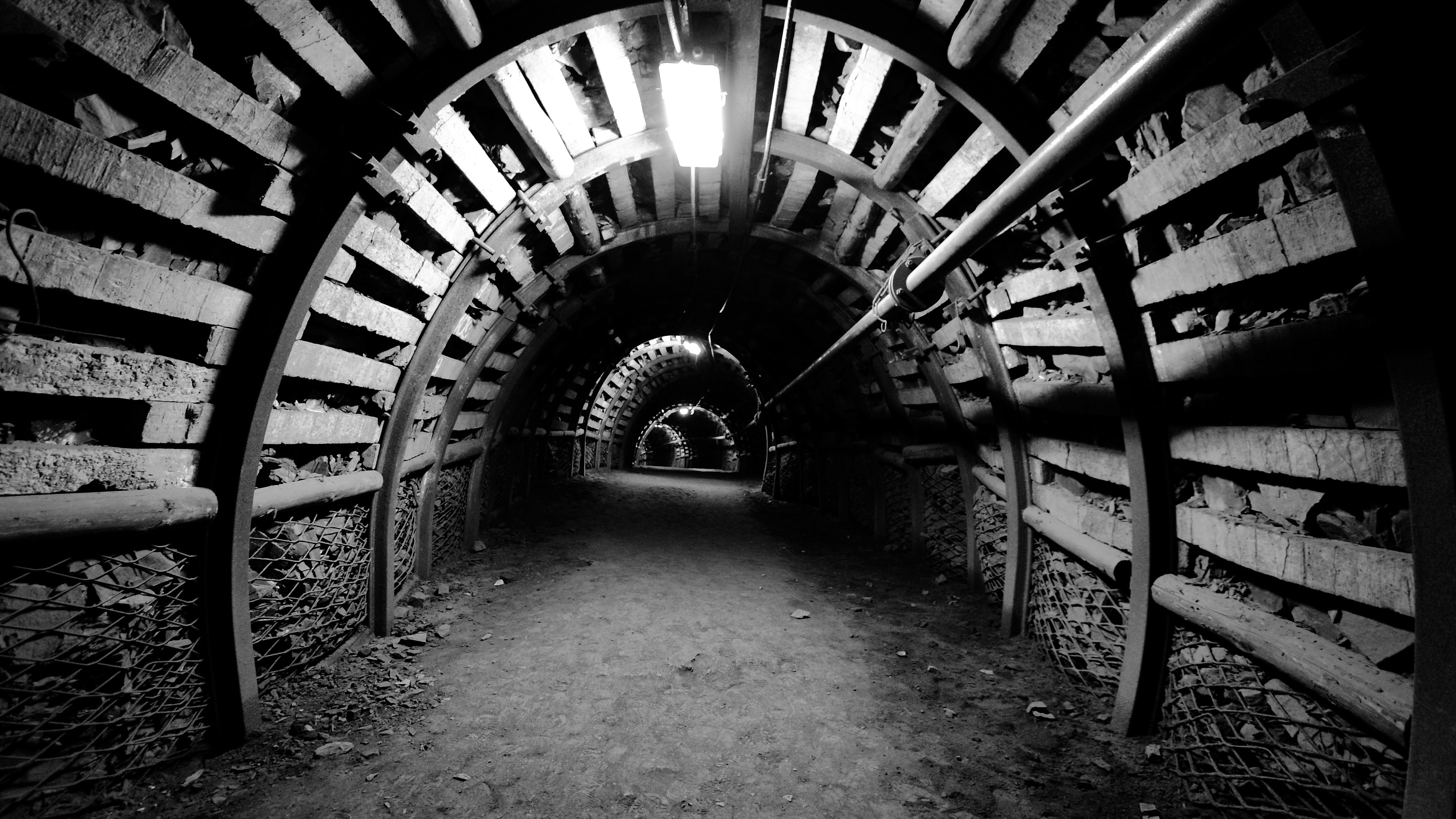General 3888x2187 tunnel abandoned underground monochrome
