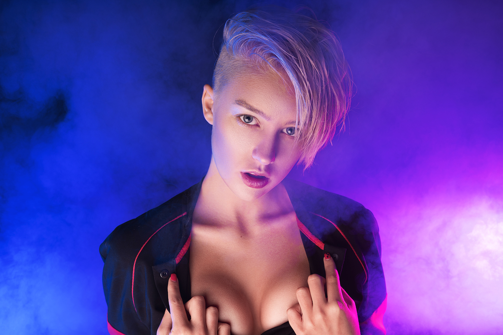 People 1600x1067 Maxim Gustarev women short hair shaved head looking at viewer blue eyes open mouth open clothes cleavage painted nails purple light blue light smoke studio simple background closeup