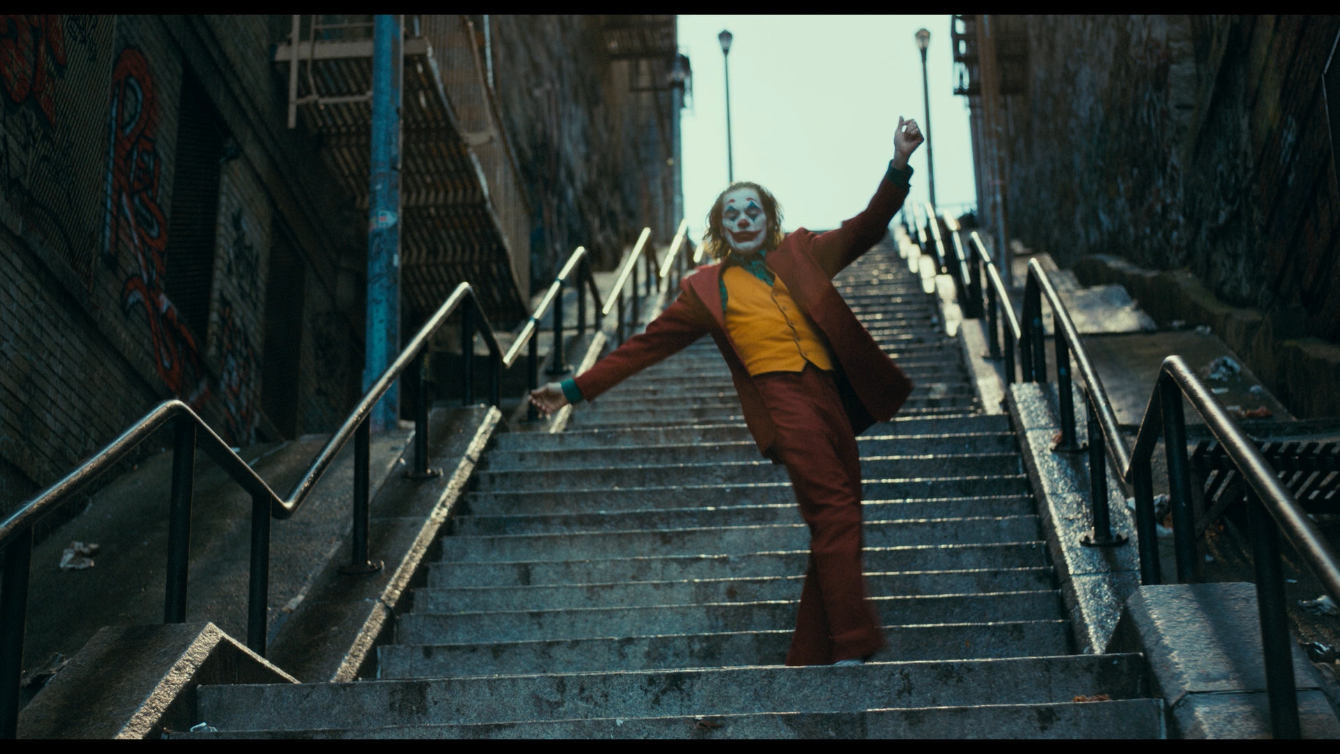 People 1920x1080 Joker (2019 Movie) Joker Joaquin Phoenix men film stills movies DC Comics makeup dancing stairs