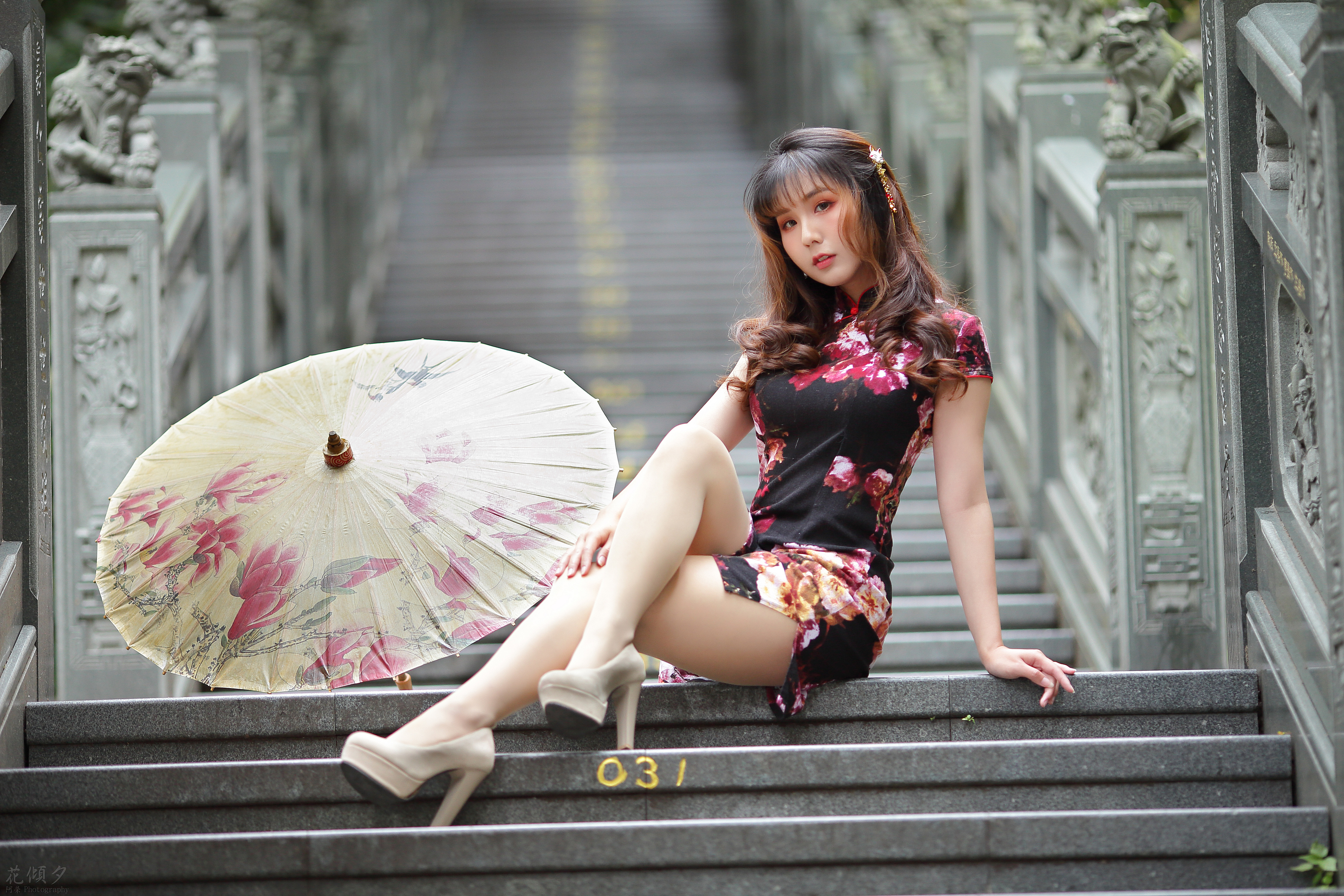 People 3840x2560 Asian model women long hair dark hair traditional clothing stairs sitting paper umbrellas depth of field hair ornament heels