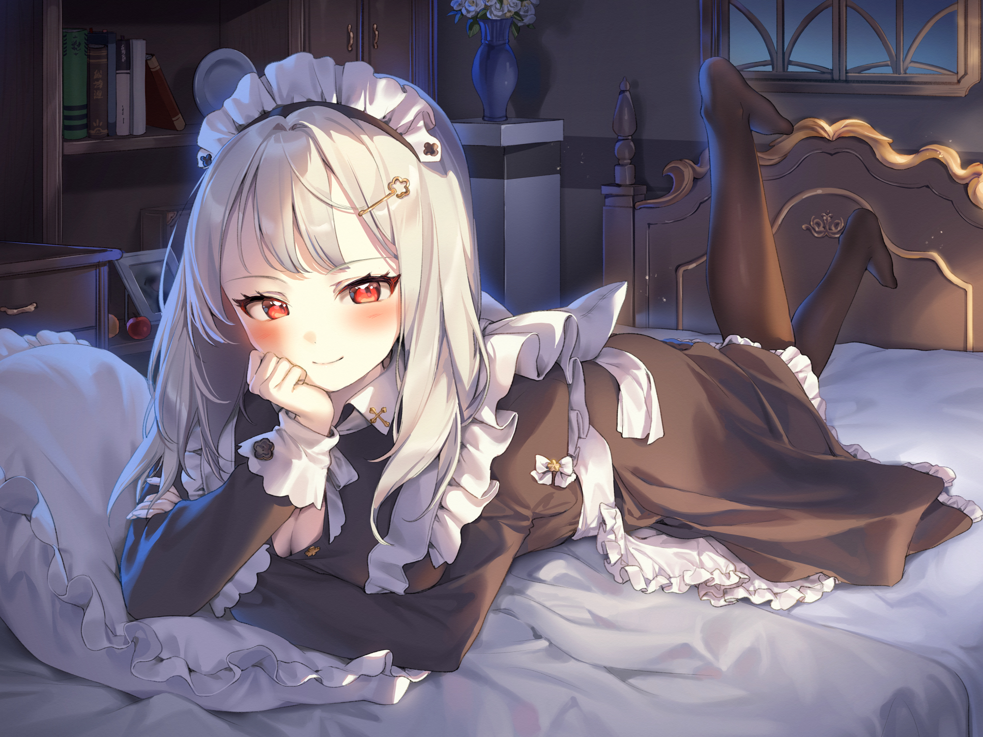 Anime 2000x1500 anime girls maid white hair black stockings red eyes maid outfit smiling lying on front in bed artwork Hajin
