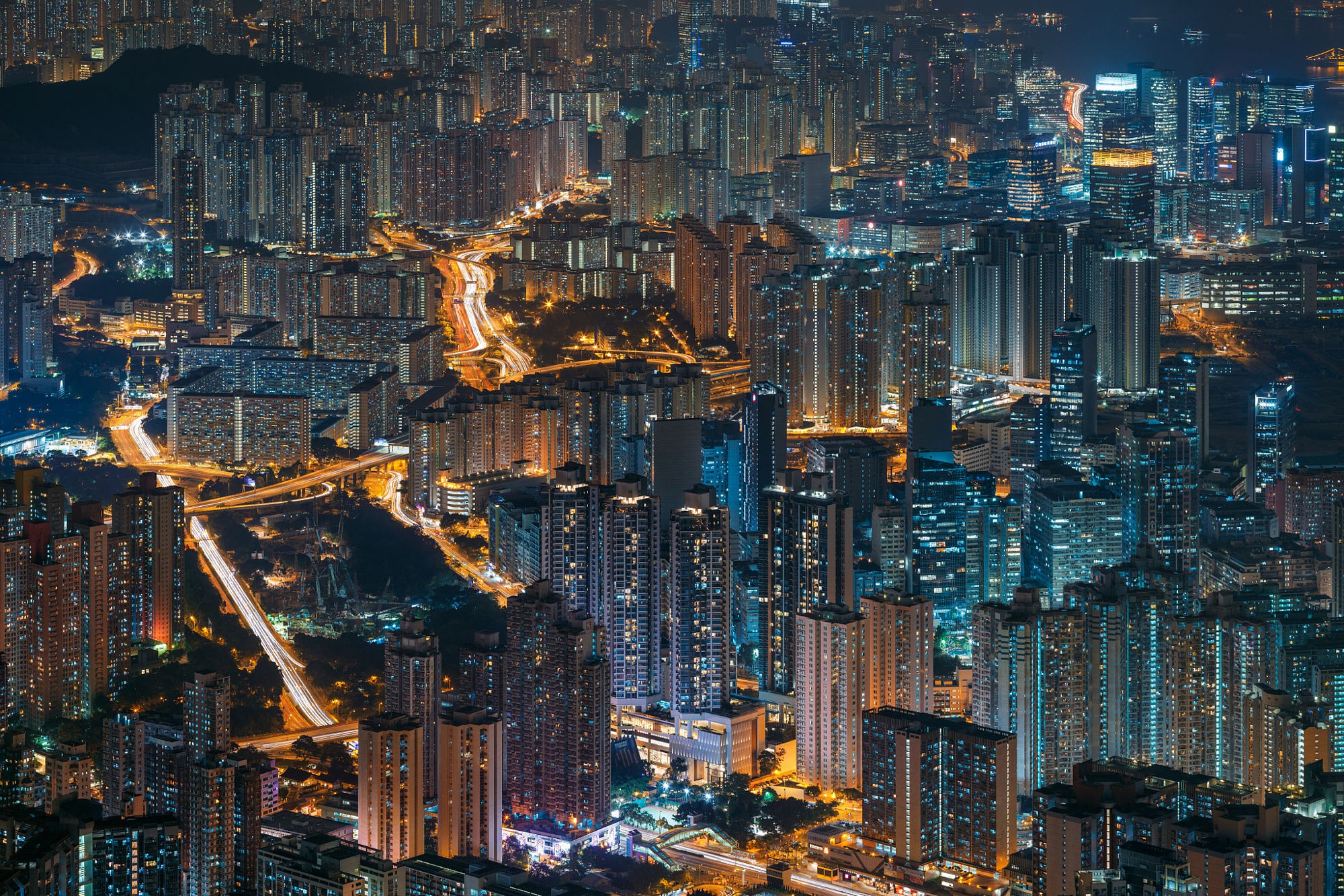 General 2000x1333 cityscape city lights Hong Kong