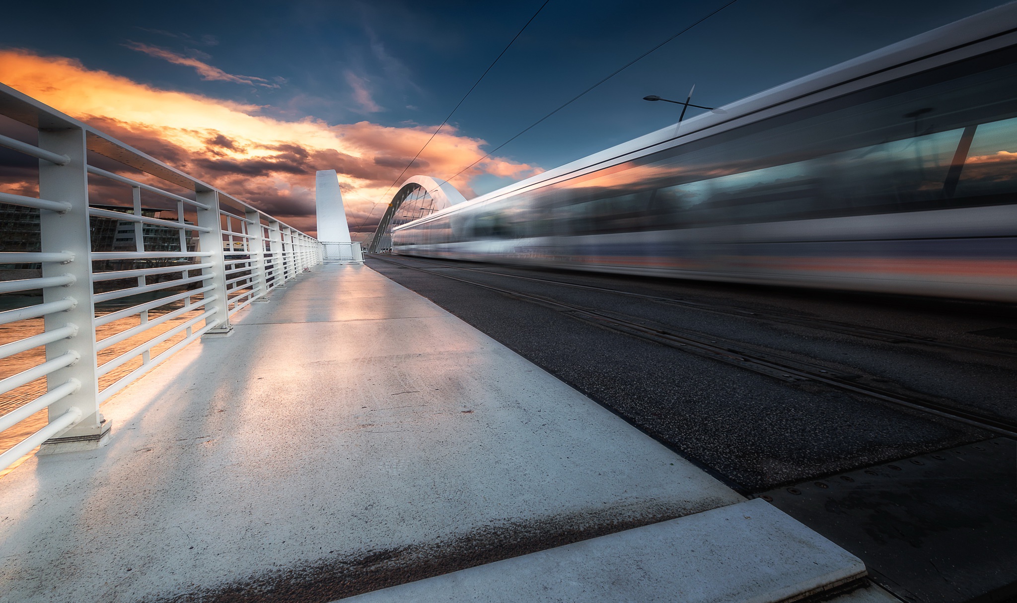 General 2048x1215 Lyon vehicle train long exposure bridge motion blur