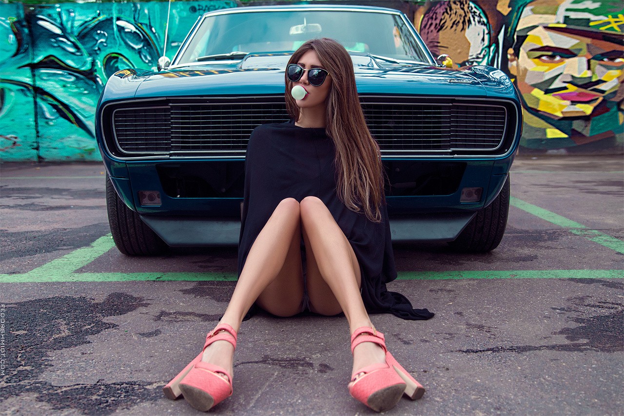 People 1280x854 women pink shoes pink heels bubble gum car sitting women outdoors platform high heels Elya Pipkina high heels Russian women Russian model knees together women with cars vehicle blue cars heels women with shades sunglasses long hair