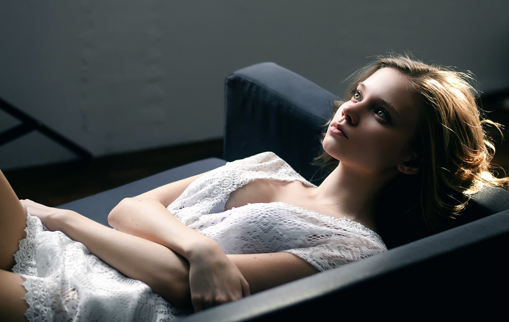 People 2000x1267 women model blonde lying down dress eyes cleavage women indoors long hair lying on back white dress couch looking away face indoors white clothing
