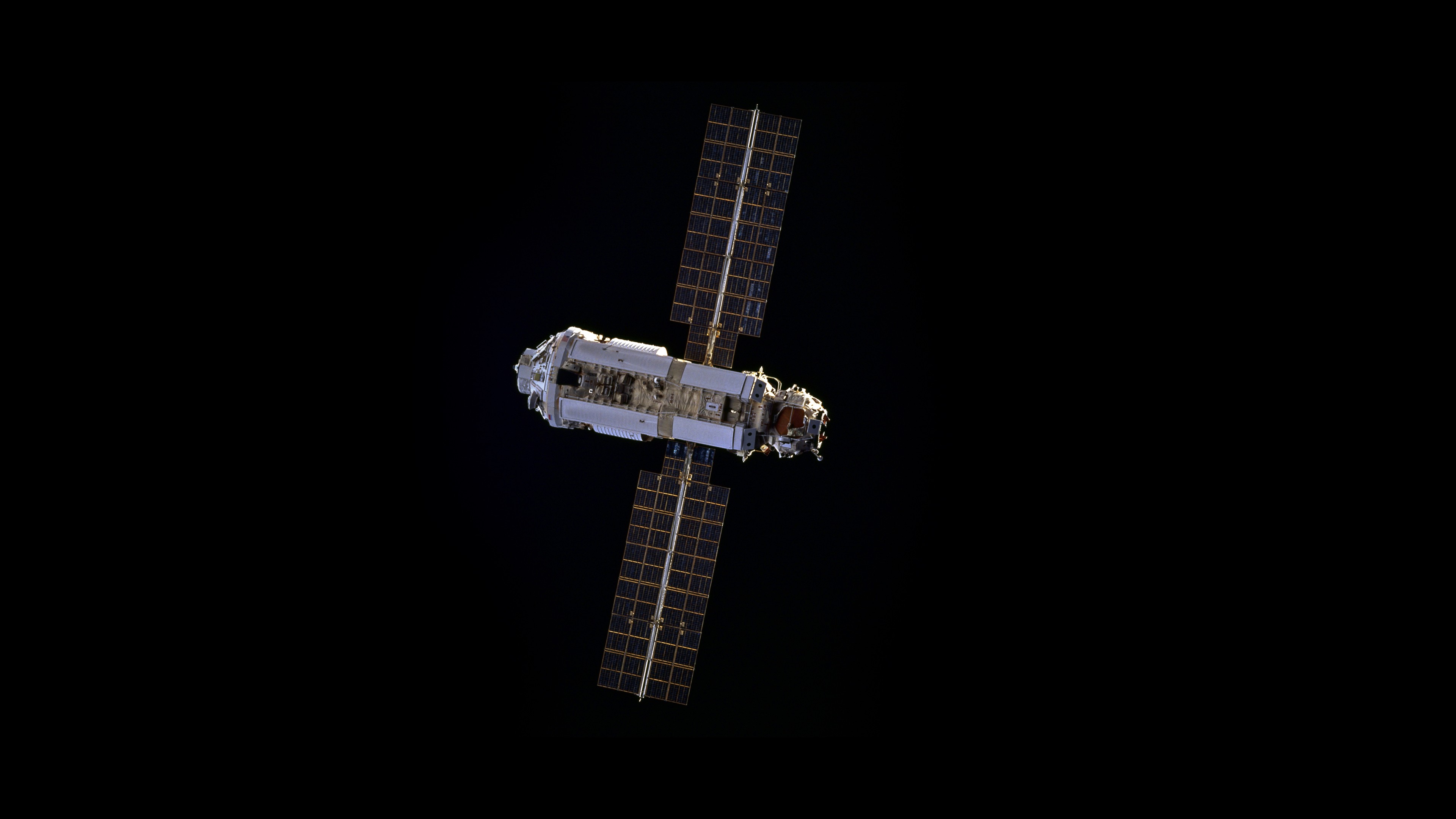 General 3840x2160 International Space Station space minimalism