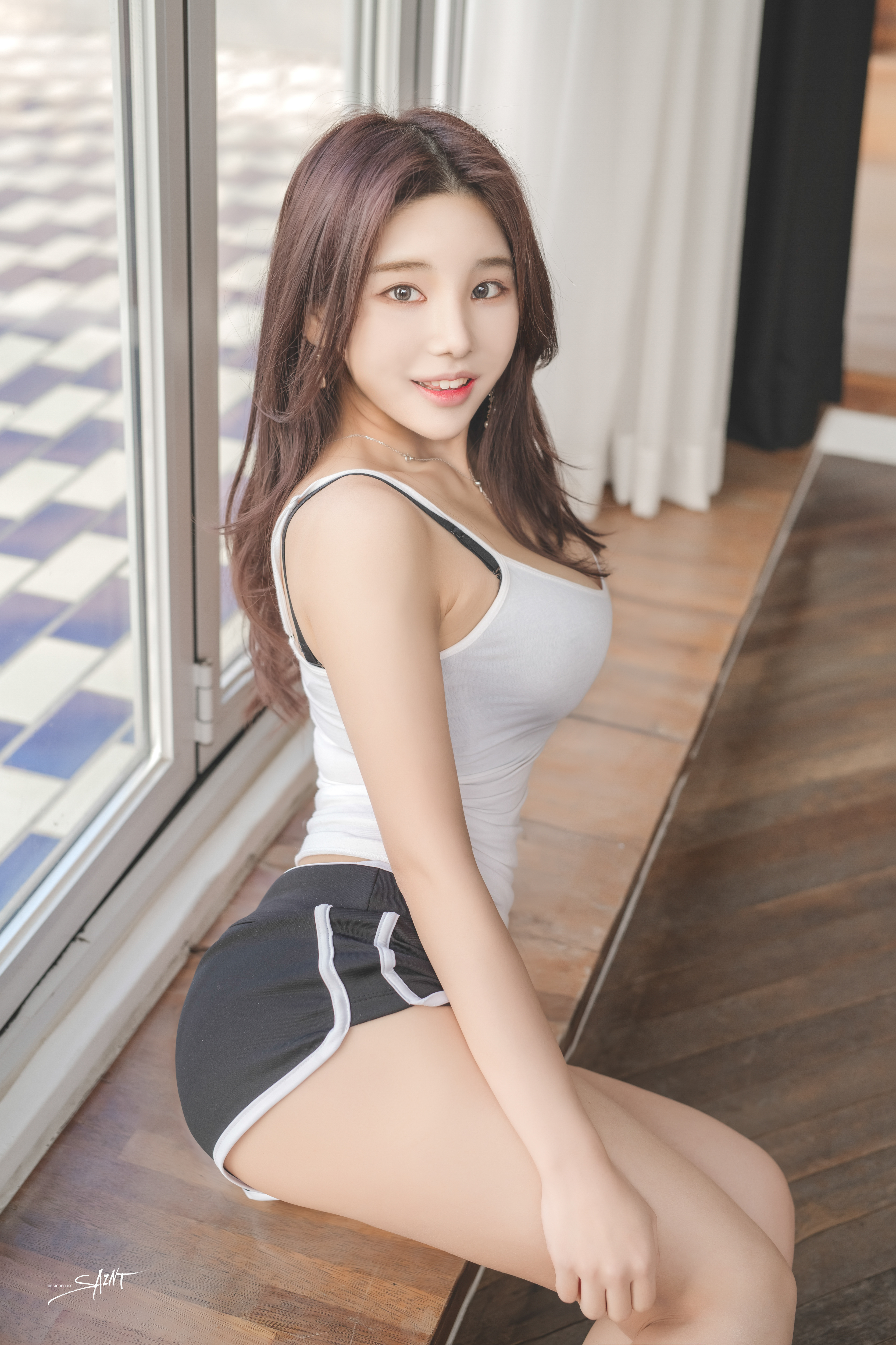 People 3333x5000 SAINT Photolife women model Asian white tops short shorts women indoors ZZYuri