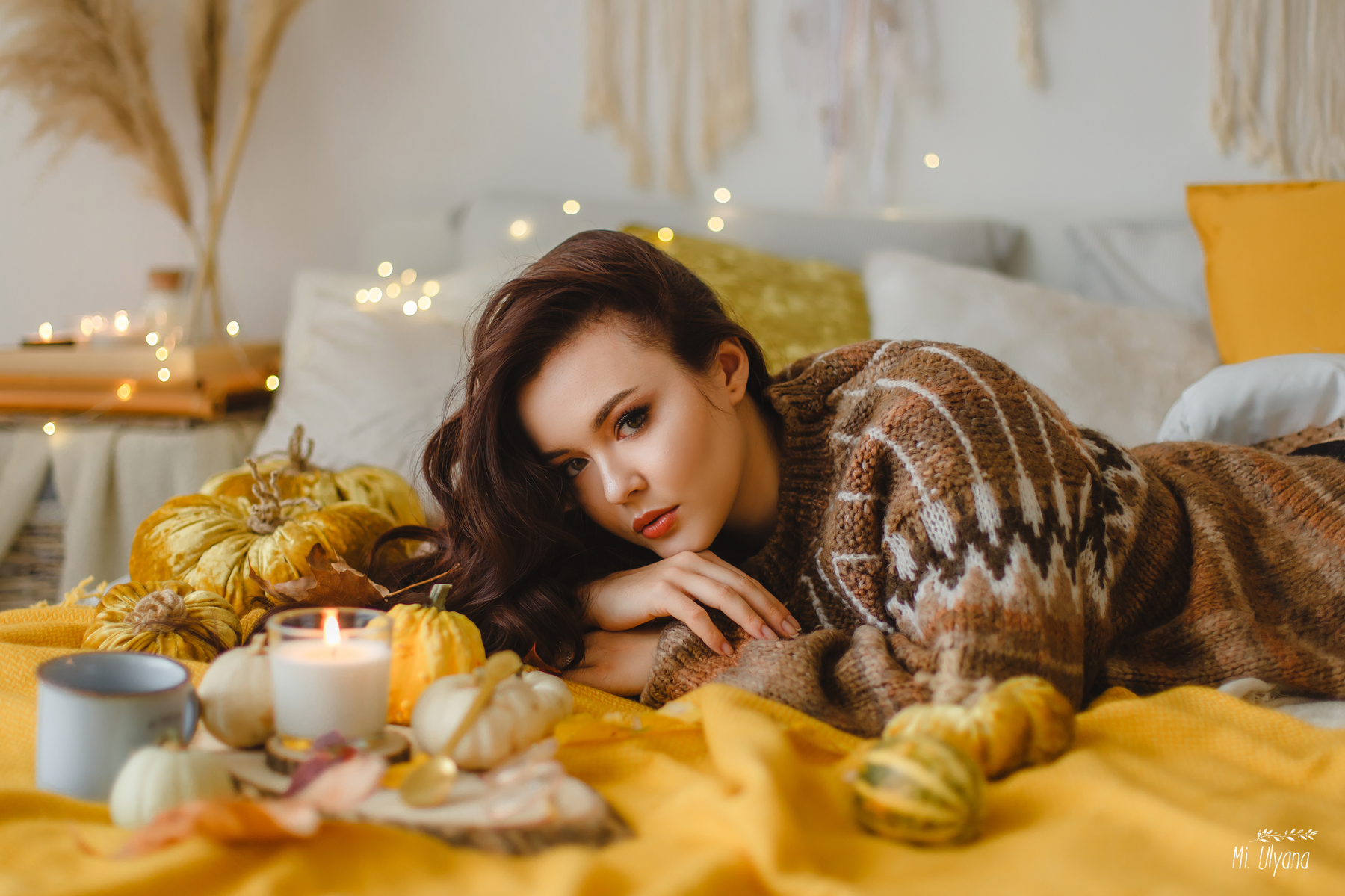 People 1800x1199 women portrait bokeh candles in bed makeup sweater pillow red lipstick brunette