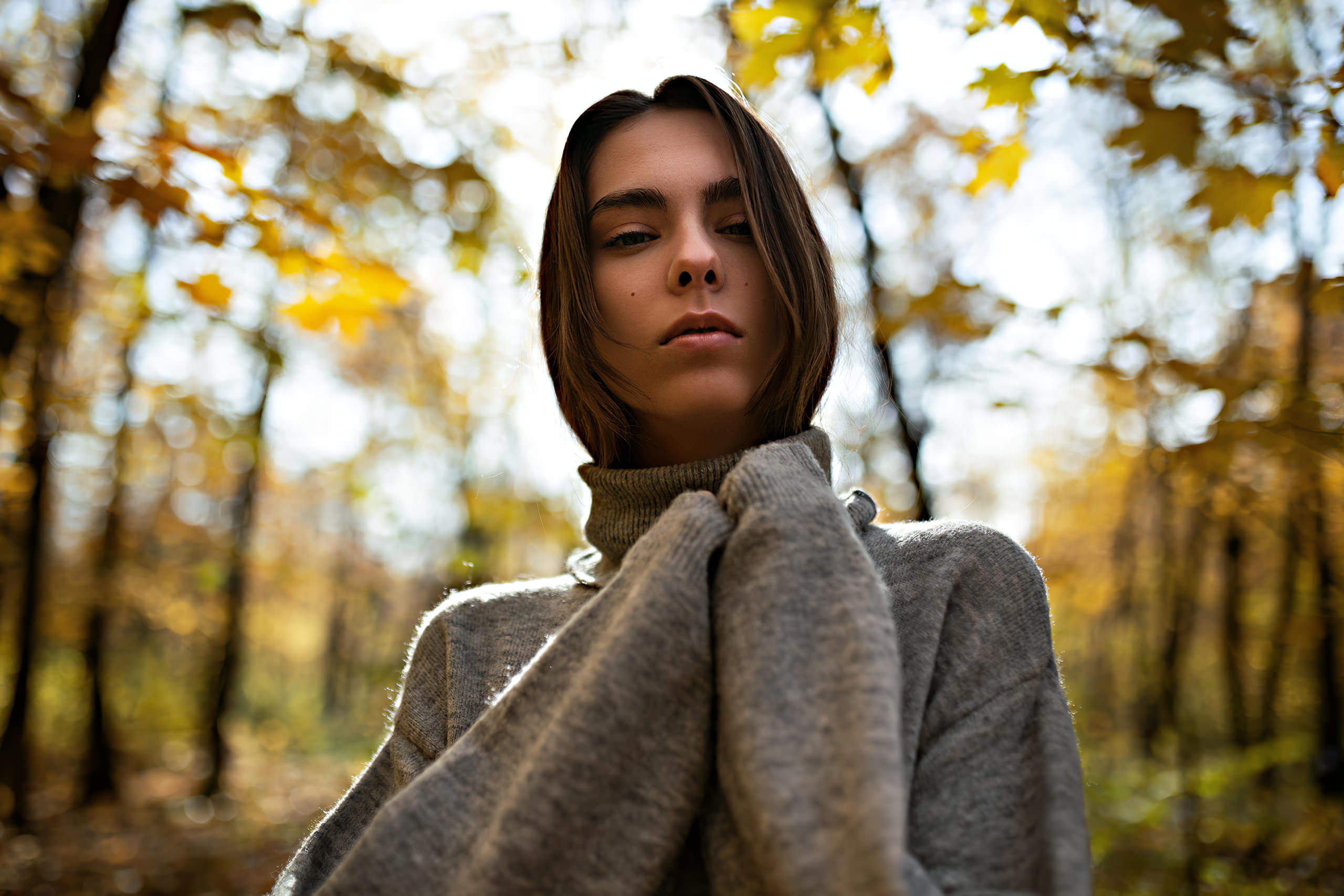 People 2560x1707 women face portrait trees women outdoors sweater turtlenecks Lenar Abdrakhmanov