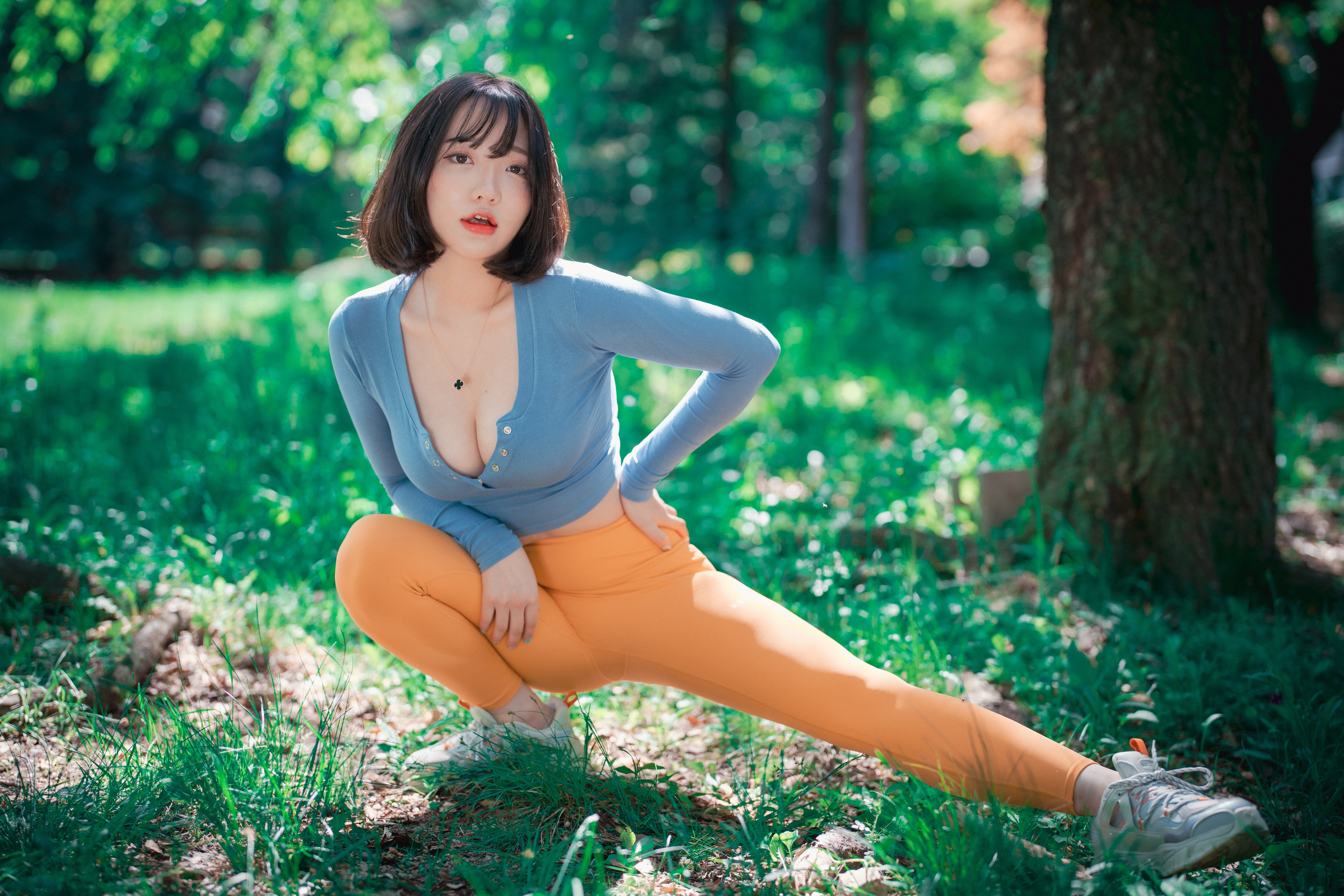 People 6123x4082 Son Ye-Eun Korean women Asian women outdoors depth of field trees grass short hair short tops cleavage spandex necklace women pale black hair legs sneakers yoga pants bare midriff sunlight red lipstick looking at viewer big boobs