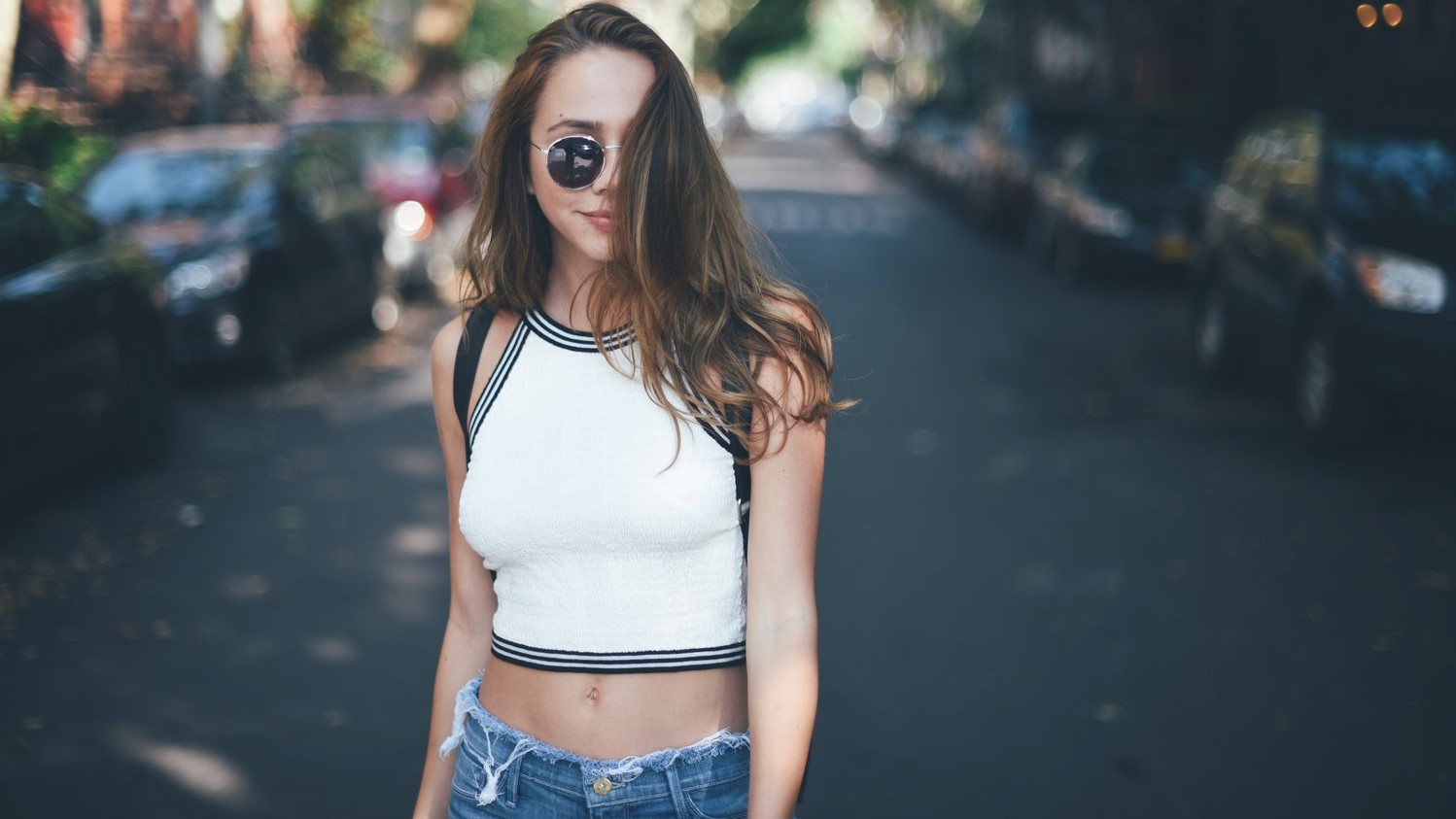 People 1498x843 hair covering eyes sunglasses women with shades crop top bare midriff belly belly button street fashion depth of field model women
