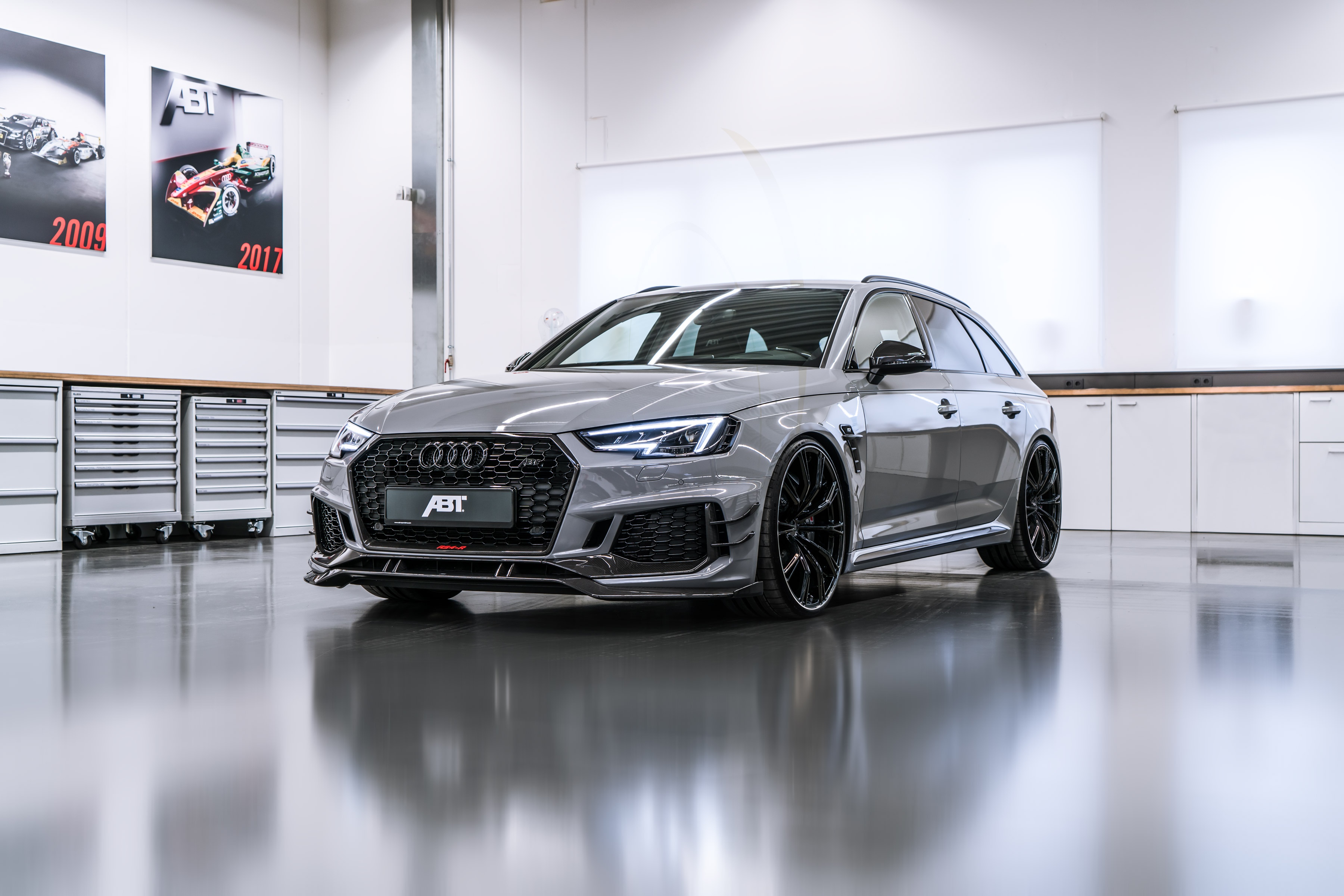 General 3600x2401 car Audi ABT Audi RS4 reflection frontal view station wagon German cars Volkswagen Group
