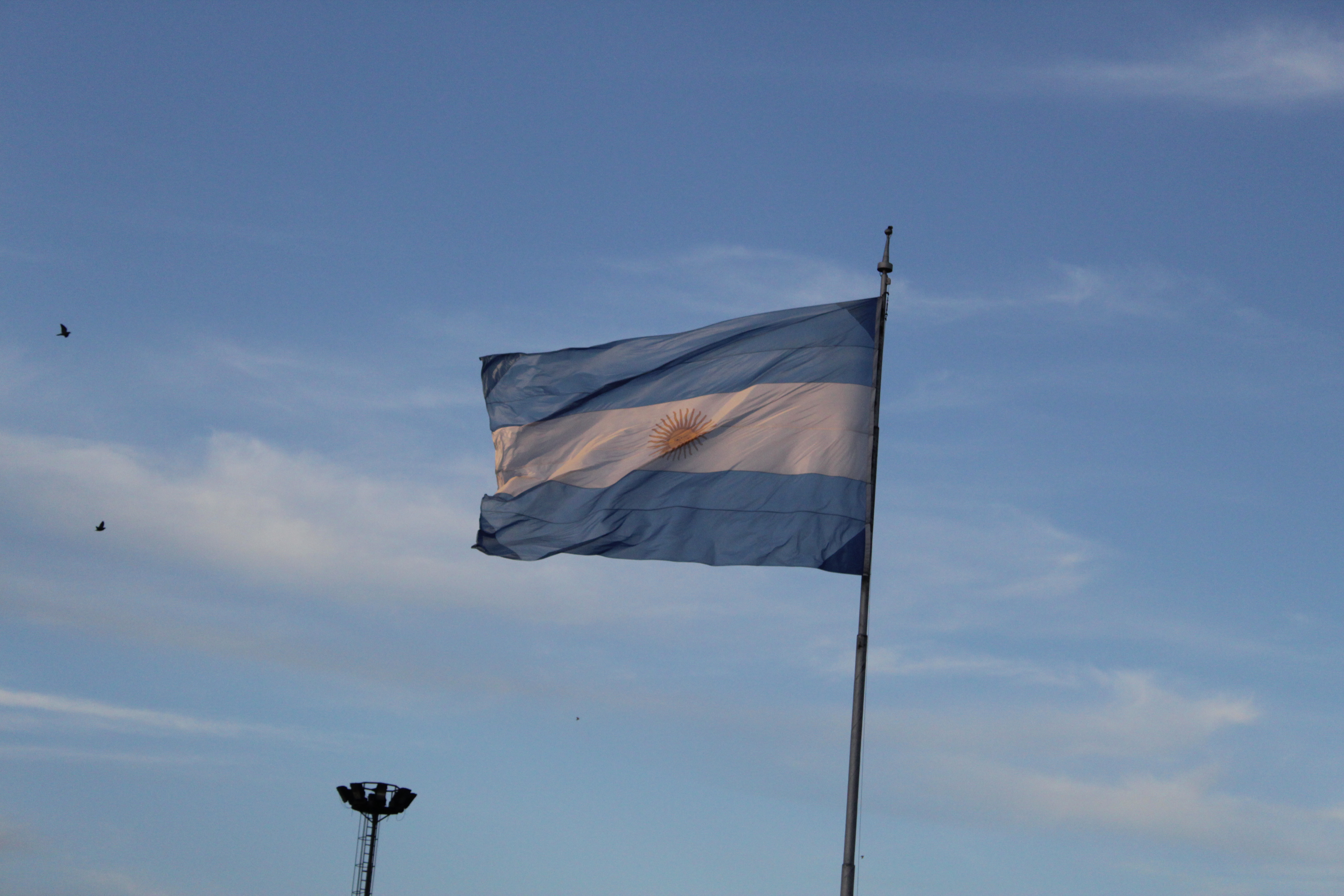 General 5184x3456 Argentina flag clear sky