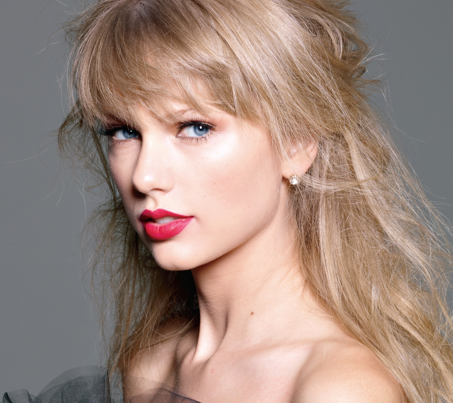 People 1464x1305 Taylor Swift singer women blue eyes blonde simple background