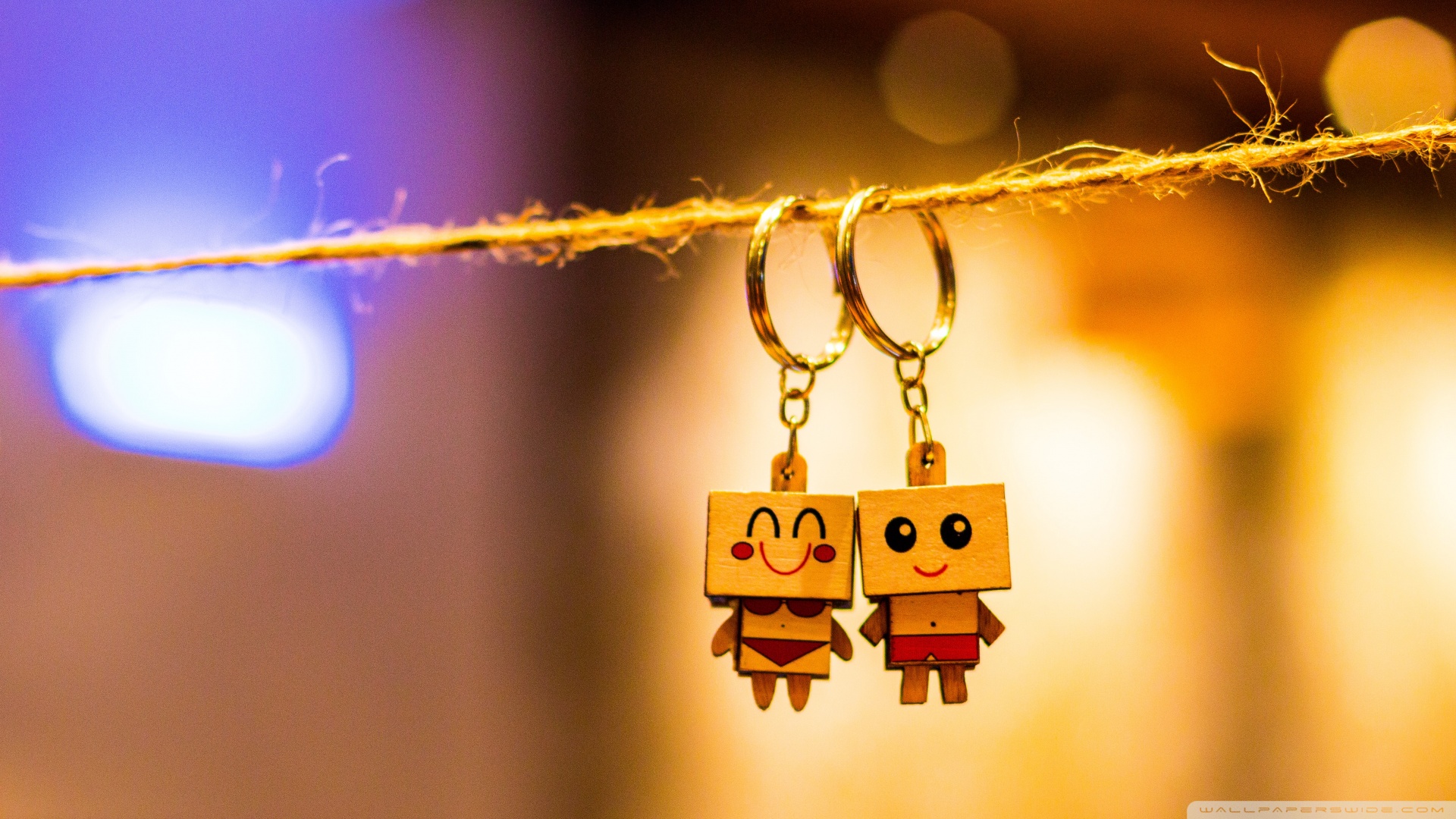 General 1920x1080 happy face couple depth of field keychain