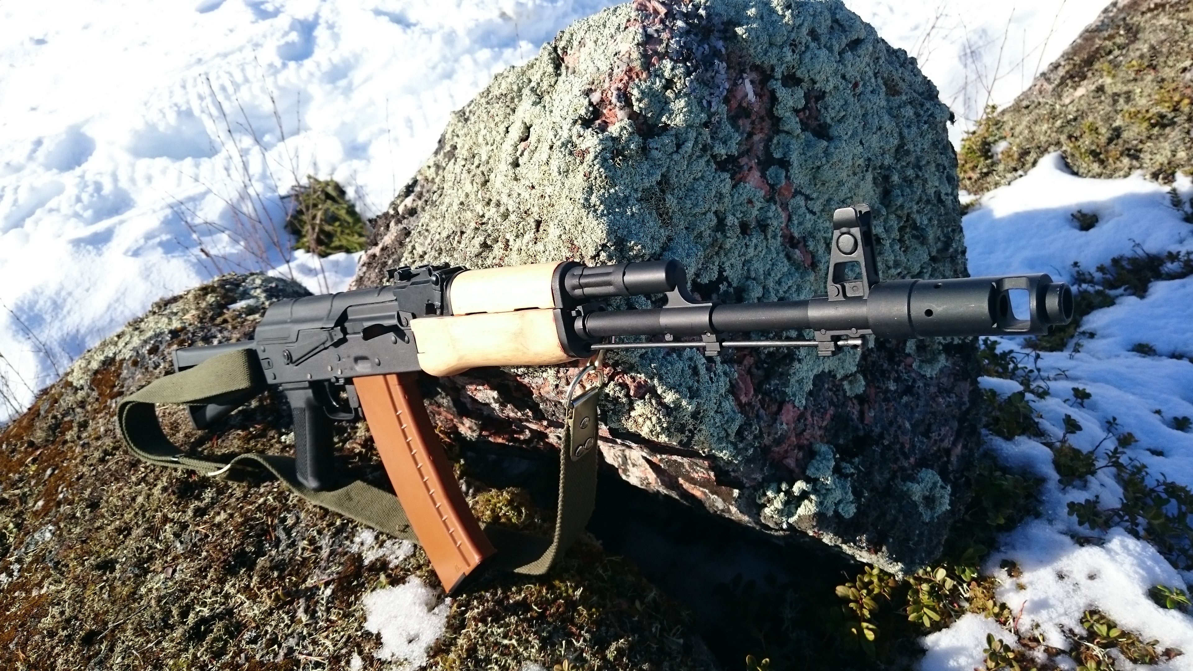 General 3840x2160 weapon Airsoft rifles AK-74 AK-47 snow assault rifle Russian/Soviet firearms side view sunlight gun snow covered