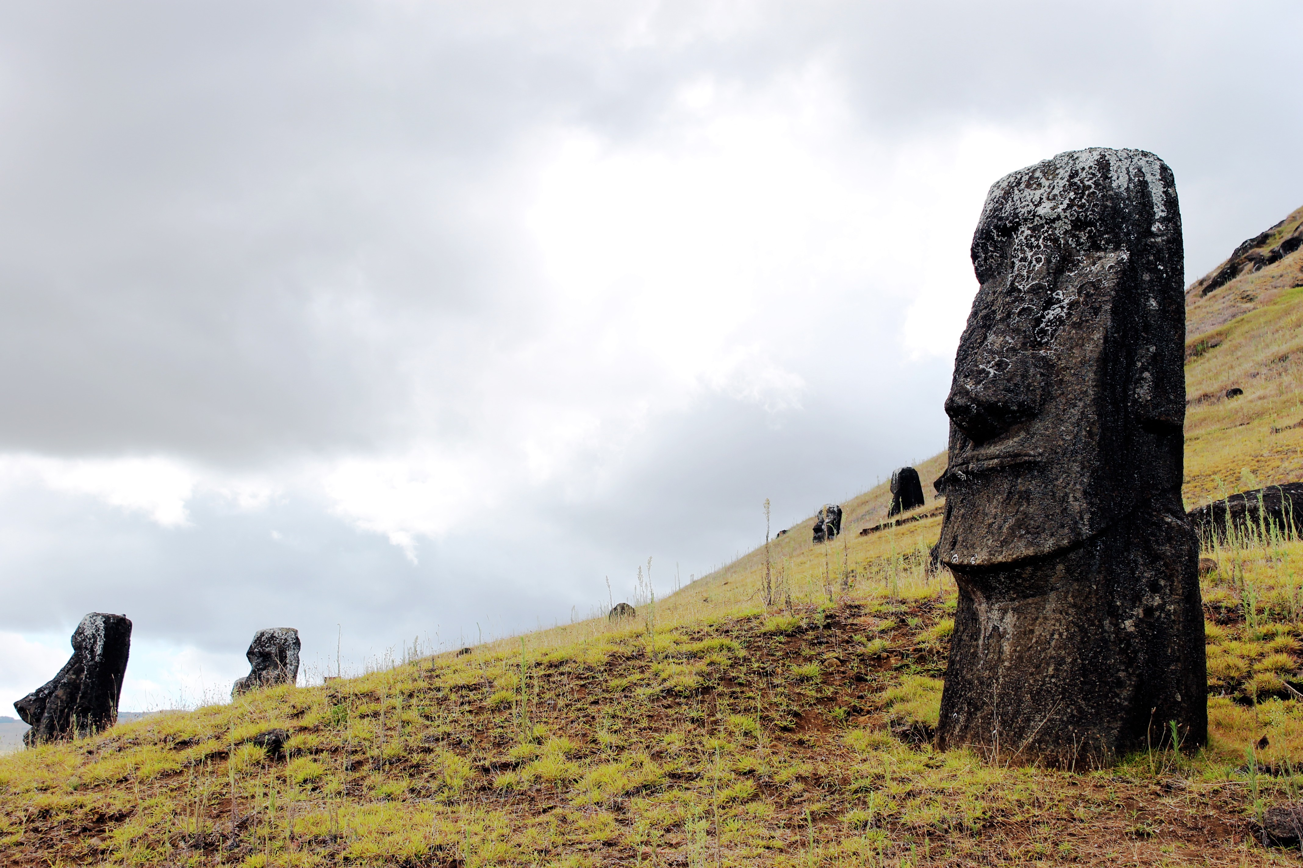 General 4272x2848 Moai Easter Island sculpture World Heritage Site Chile statue landmark Pacific Ocean