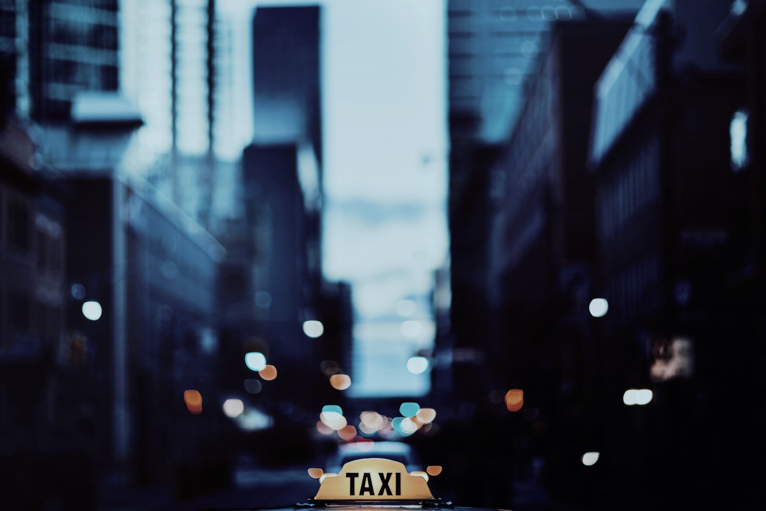 General 1500x1000 city taxi blurred bokeh