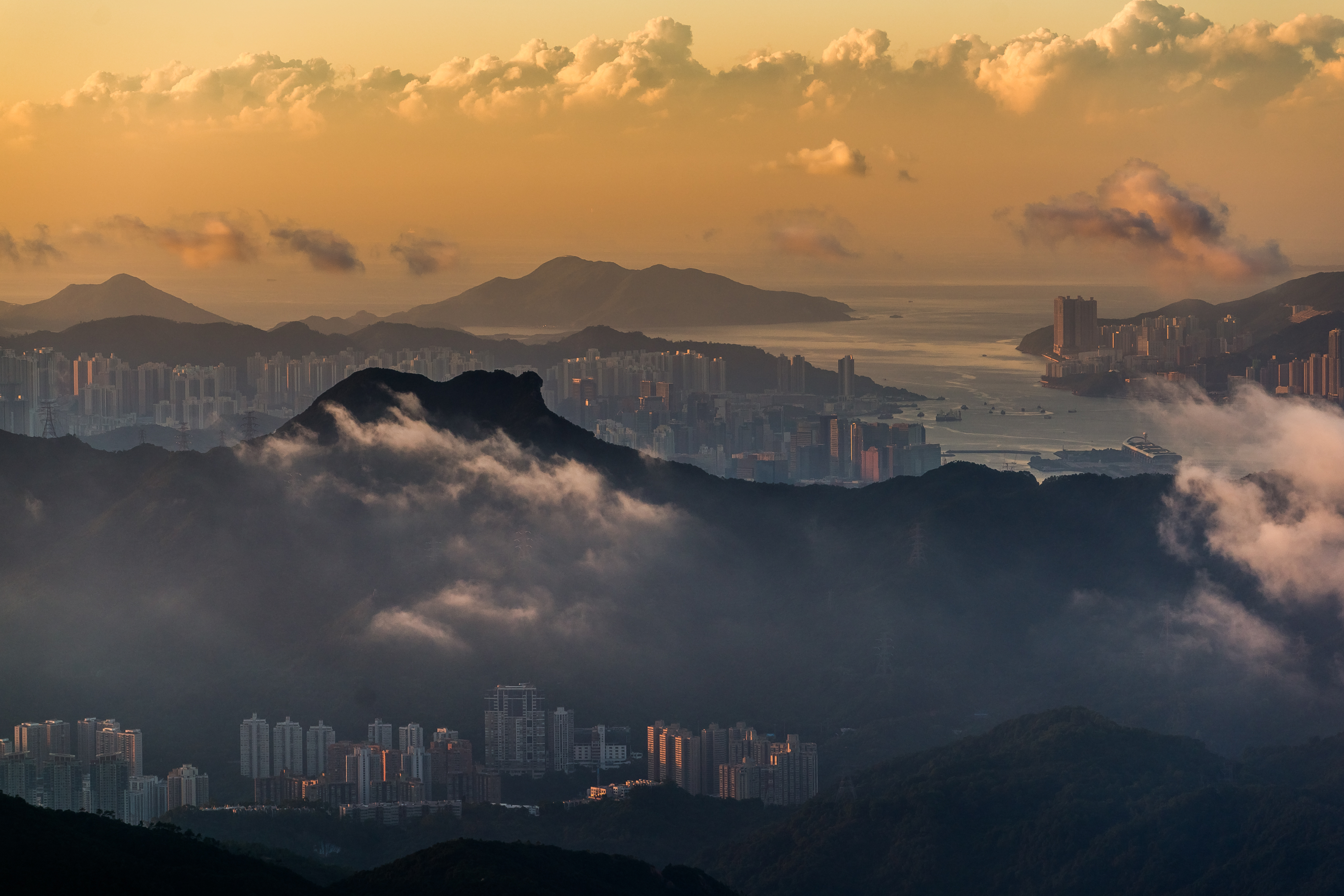 General 3464x2309 Hong Kong Victoria Harbour sky mountains clouds building horizon China Asia