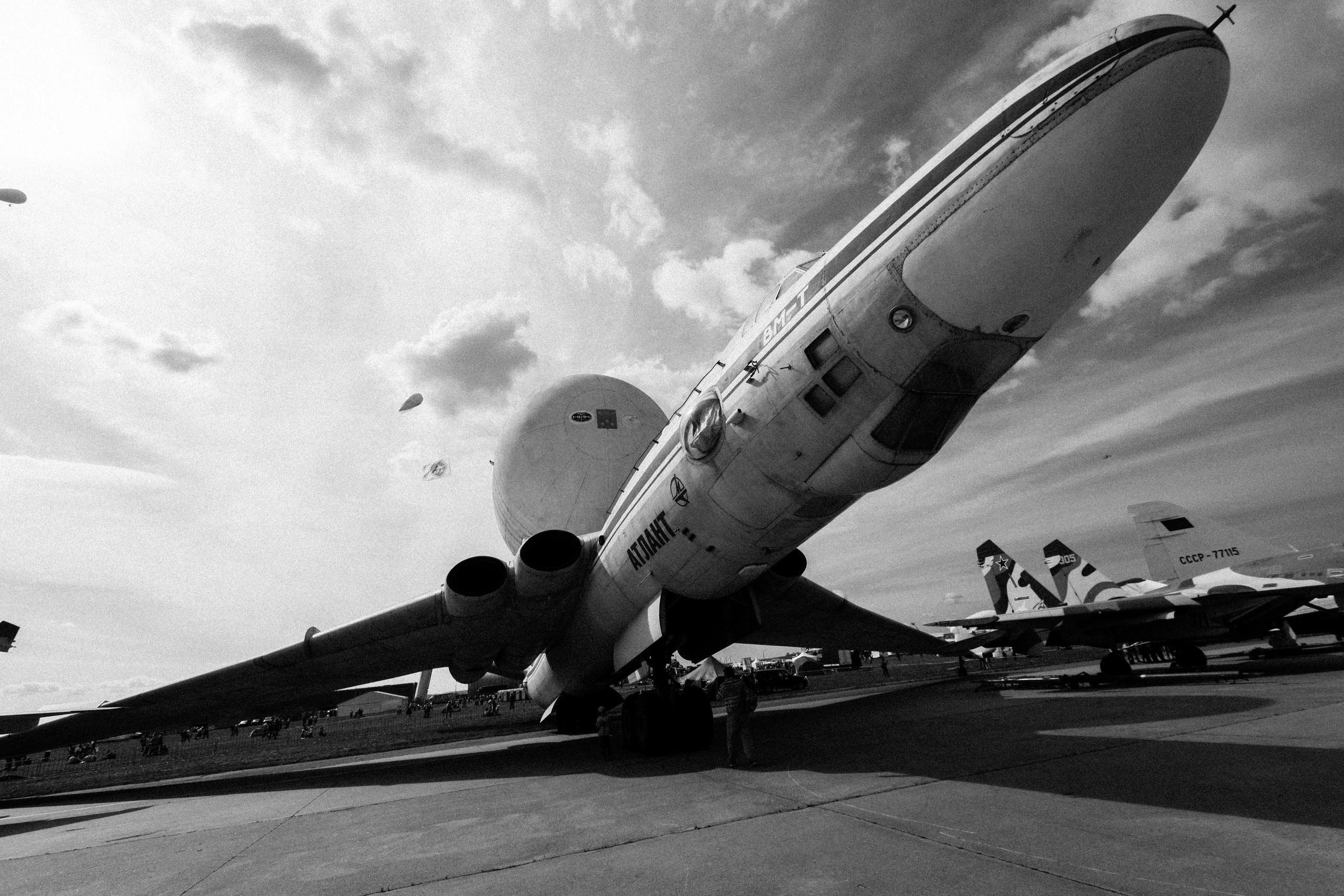 General 2560x1707 monochrome aircraft vehicle USSR Russian/Soviet aircraft worm's eye view sky clouds