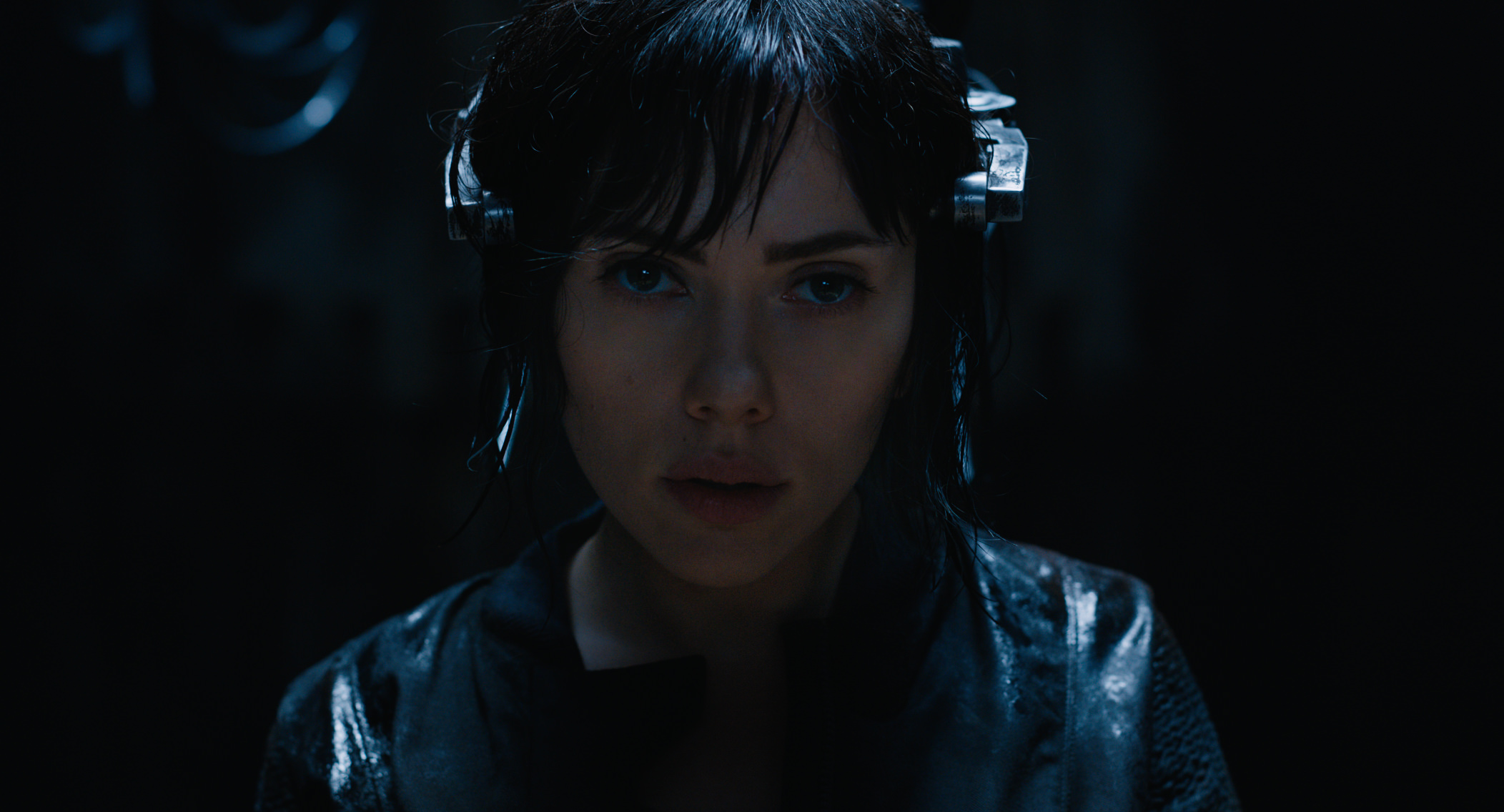 People 2104x1136 movies Ghost in the Shell Ghost in the Shell (Movie) Scarlett Johansson Kusanagi Motoko science fiction science fiction women women