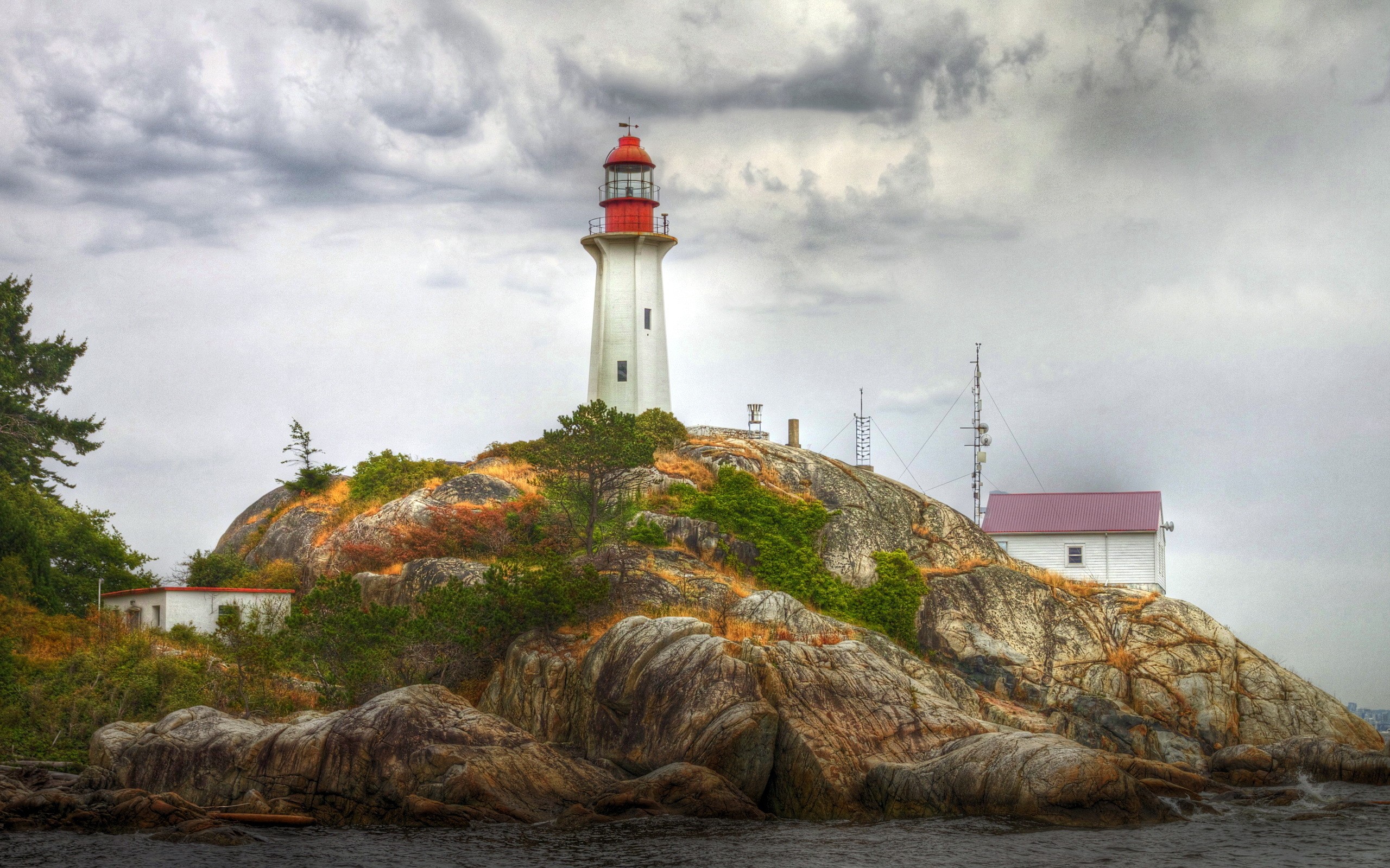 General 2560x1600 coast rocks clouds outdoors lighthouse HDR